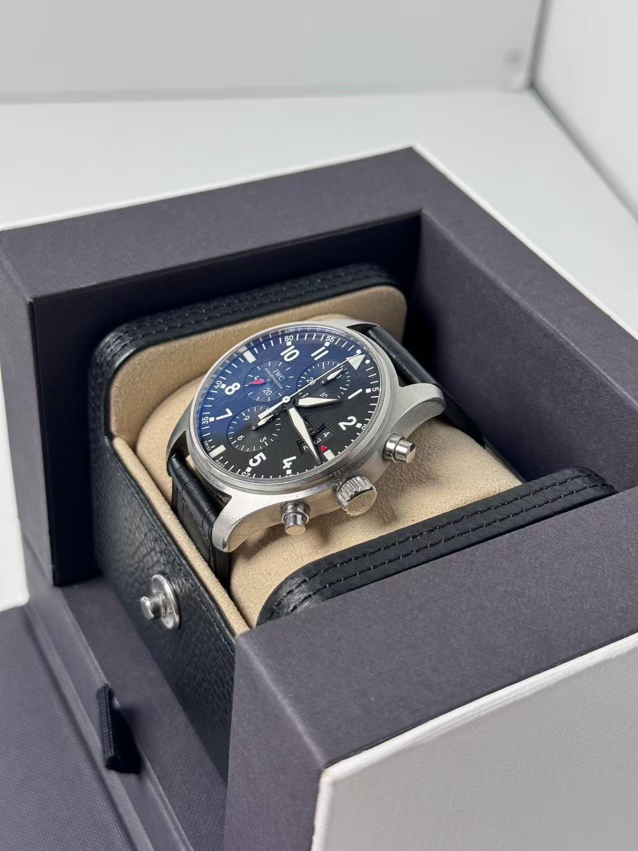 IWC IW377701 detail 1