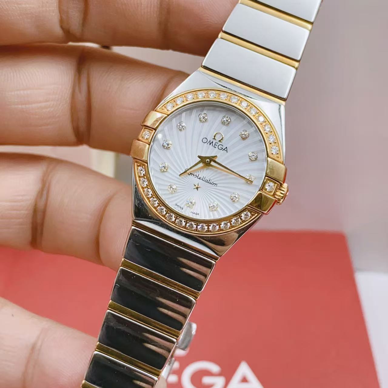 Omega 123.25.24.60.55.008 detail 1