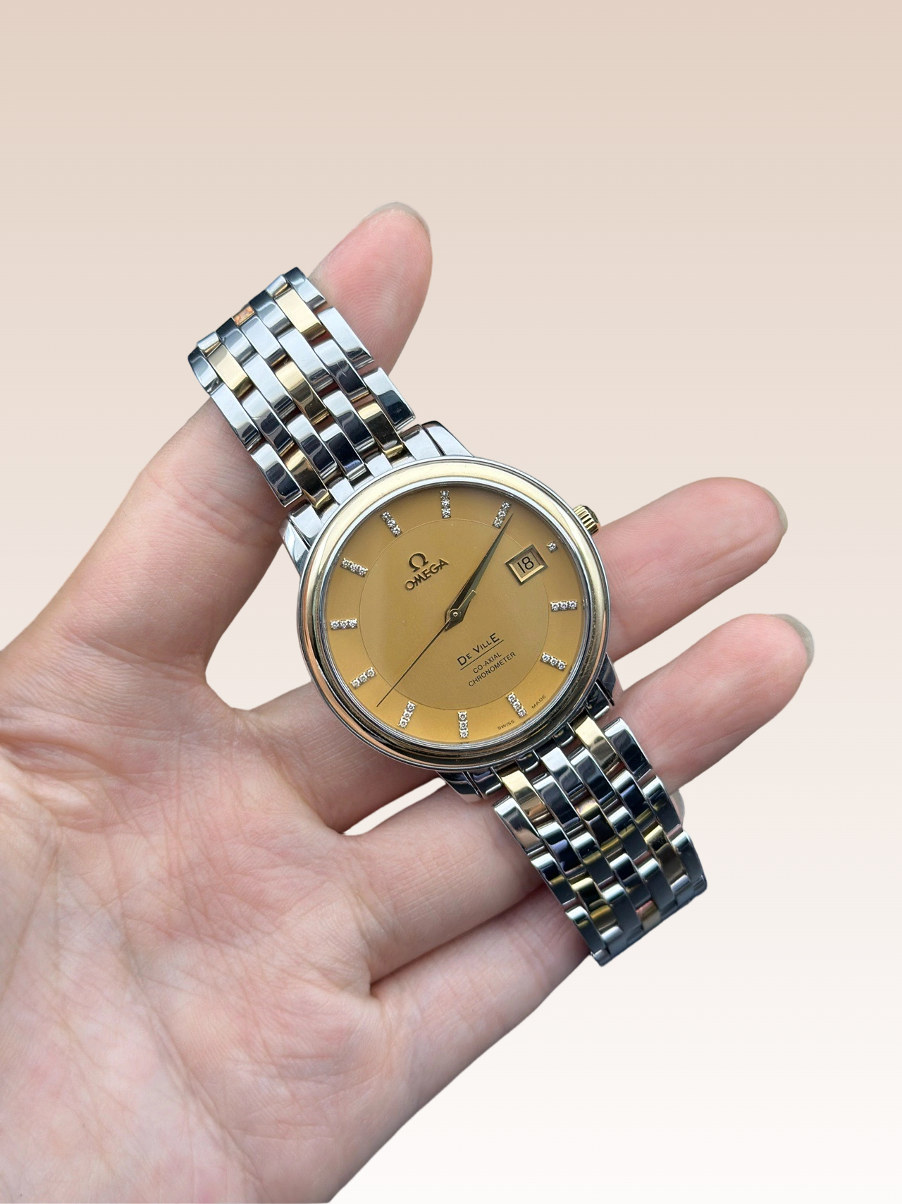 Omega 4374.15.00 detail 1