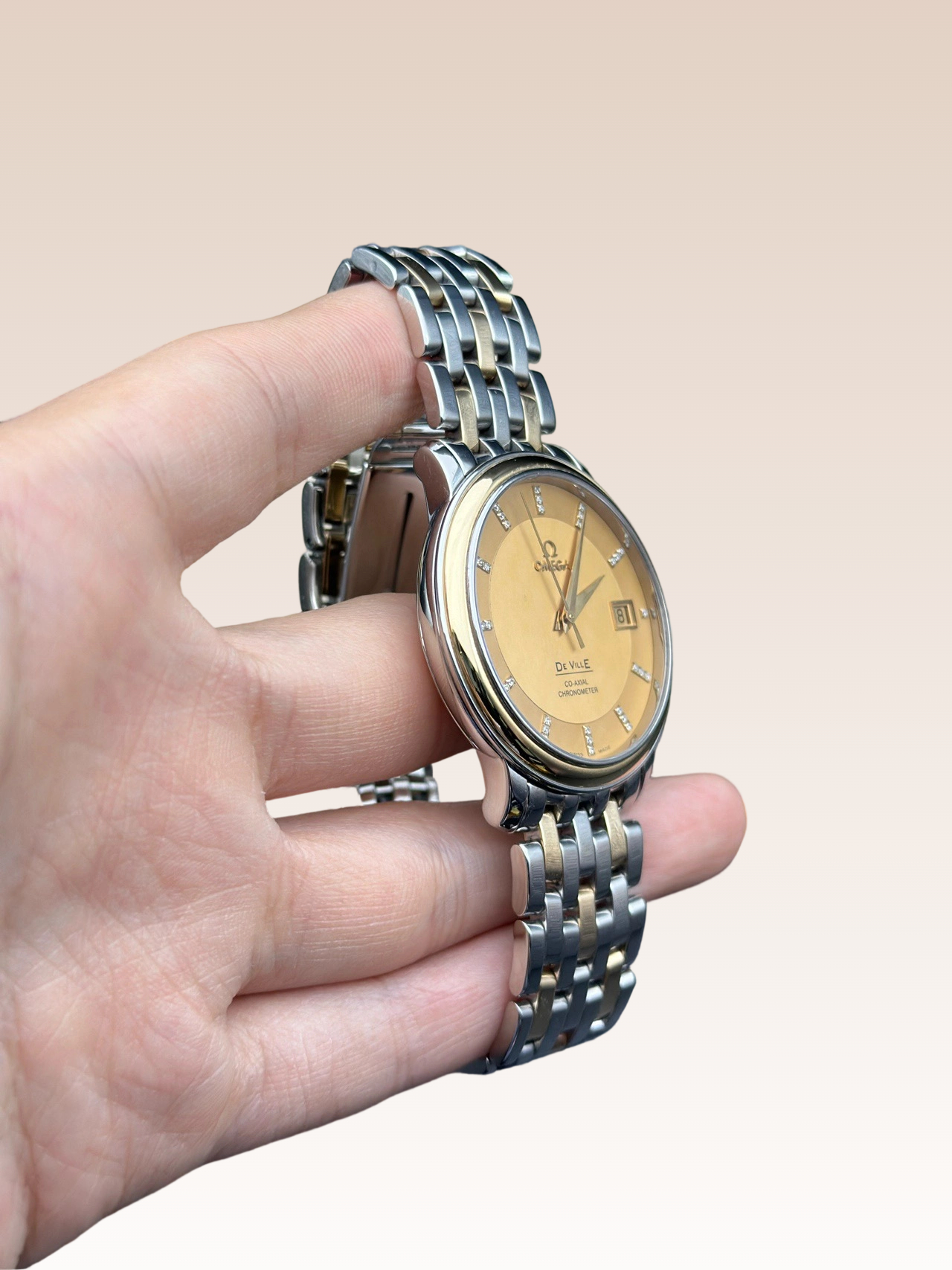 Omega 4374.15.00 detail 2