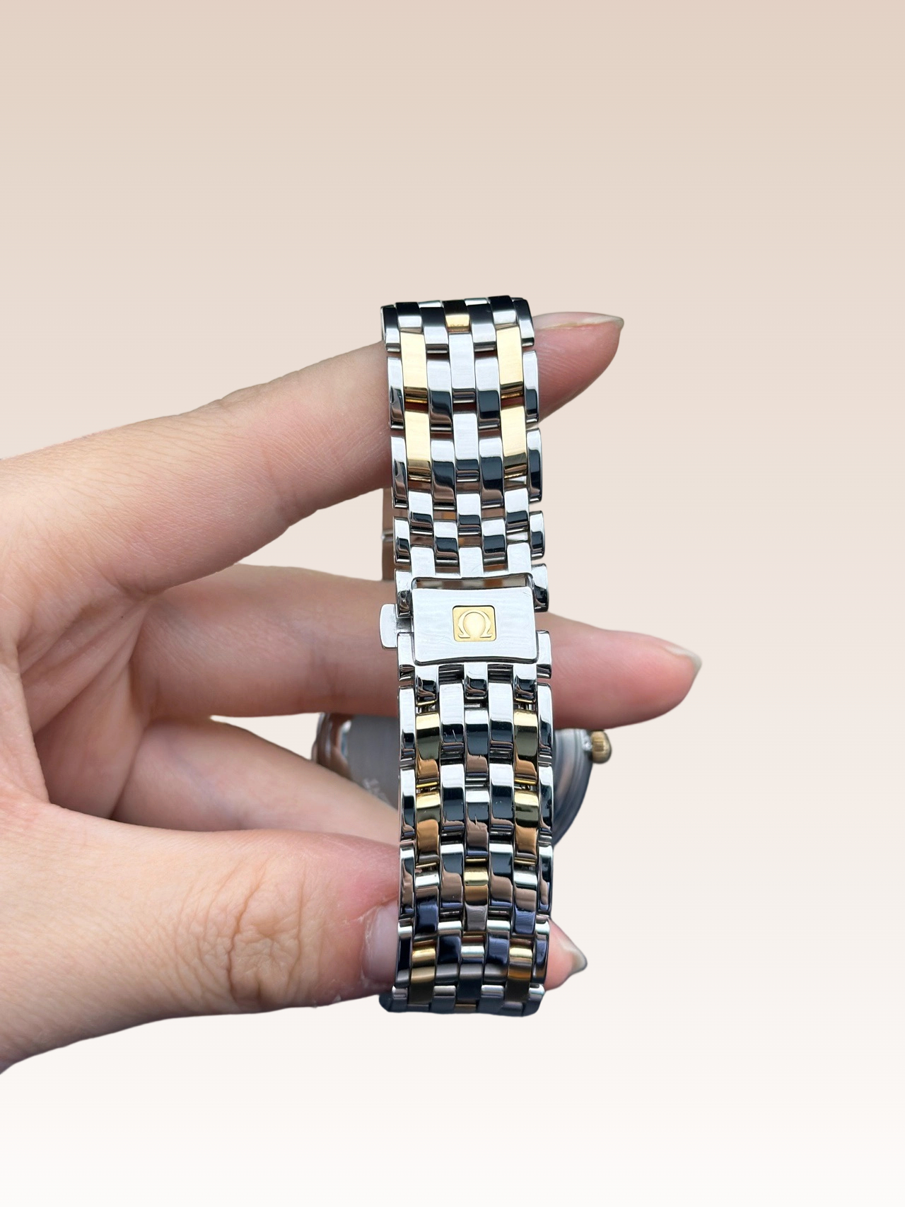 Omega 4374.15.00 detail 4