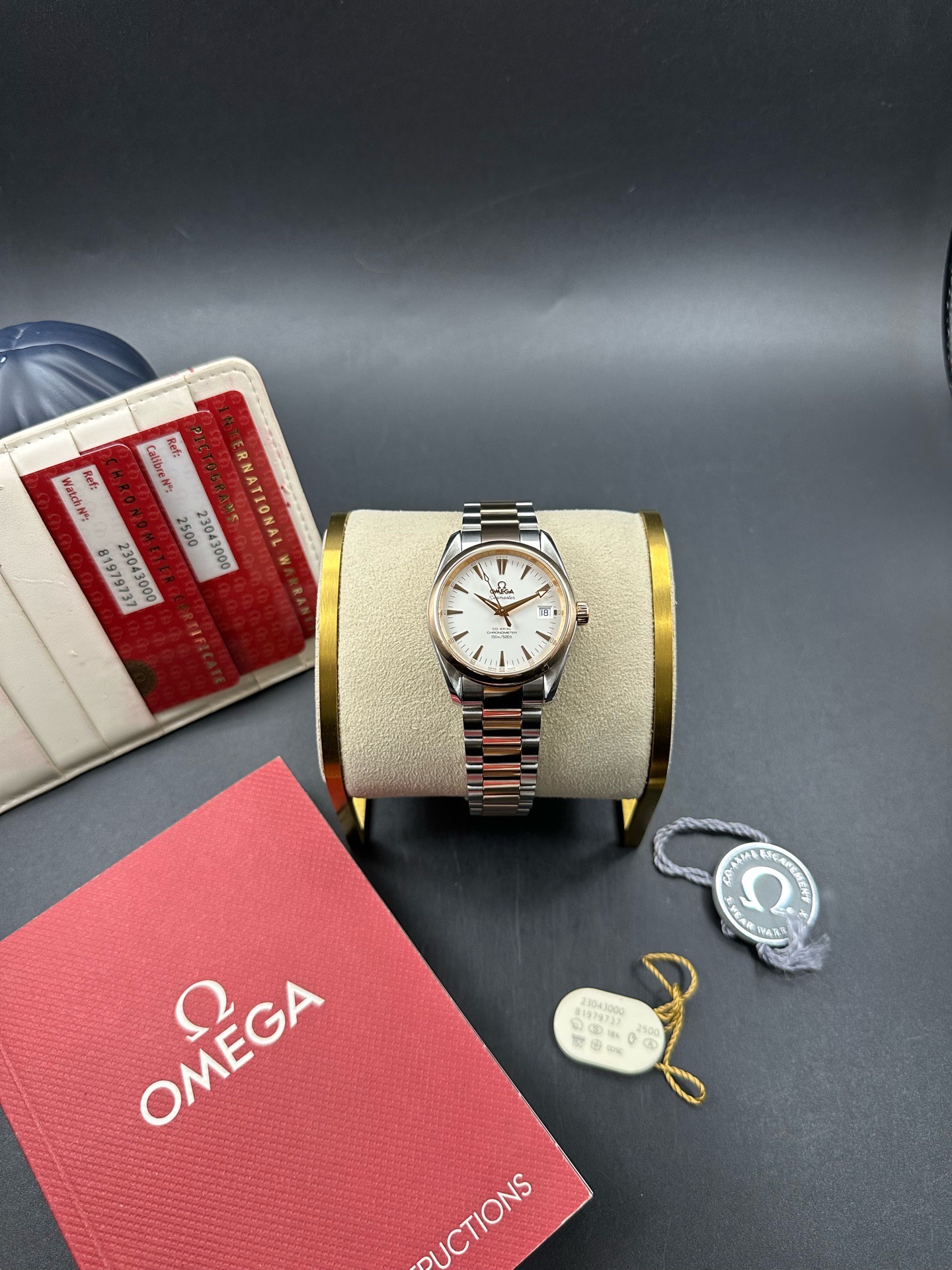 Omega 2304.30.00 detail 6