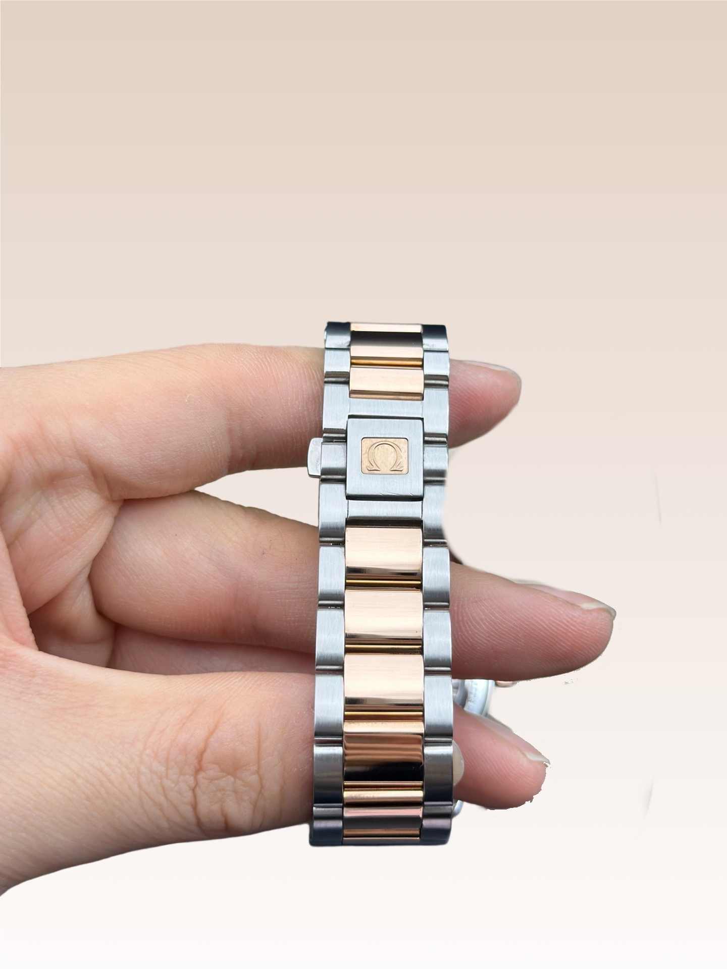 Omega 2304.30.00 detail 3