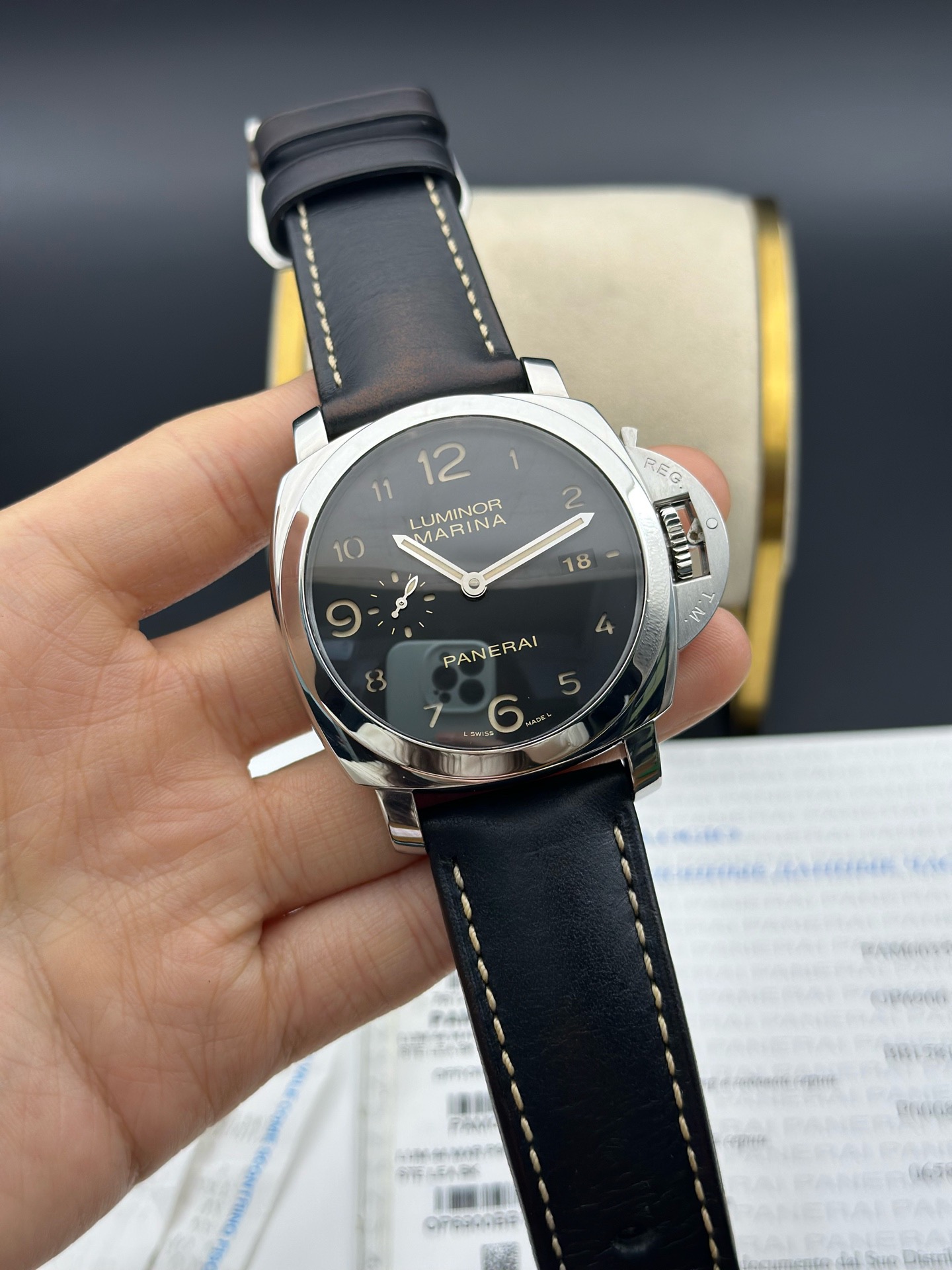 Panerai PAM00359 detail 1