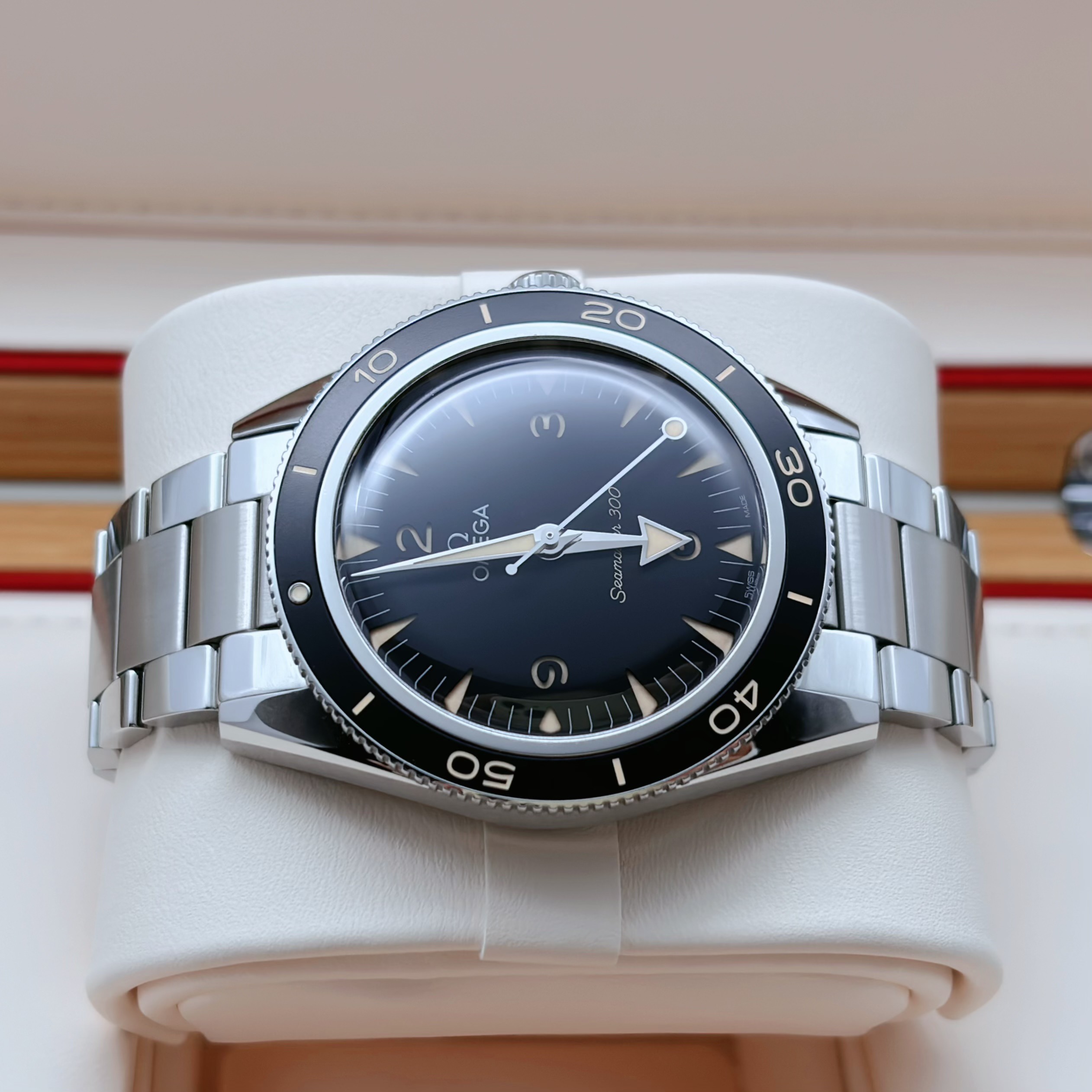 Omega 234.30.41.21.01.001 detail 1