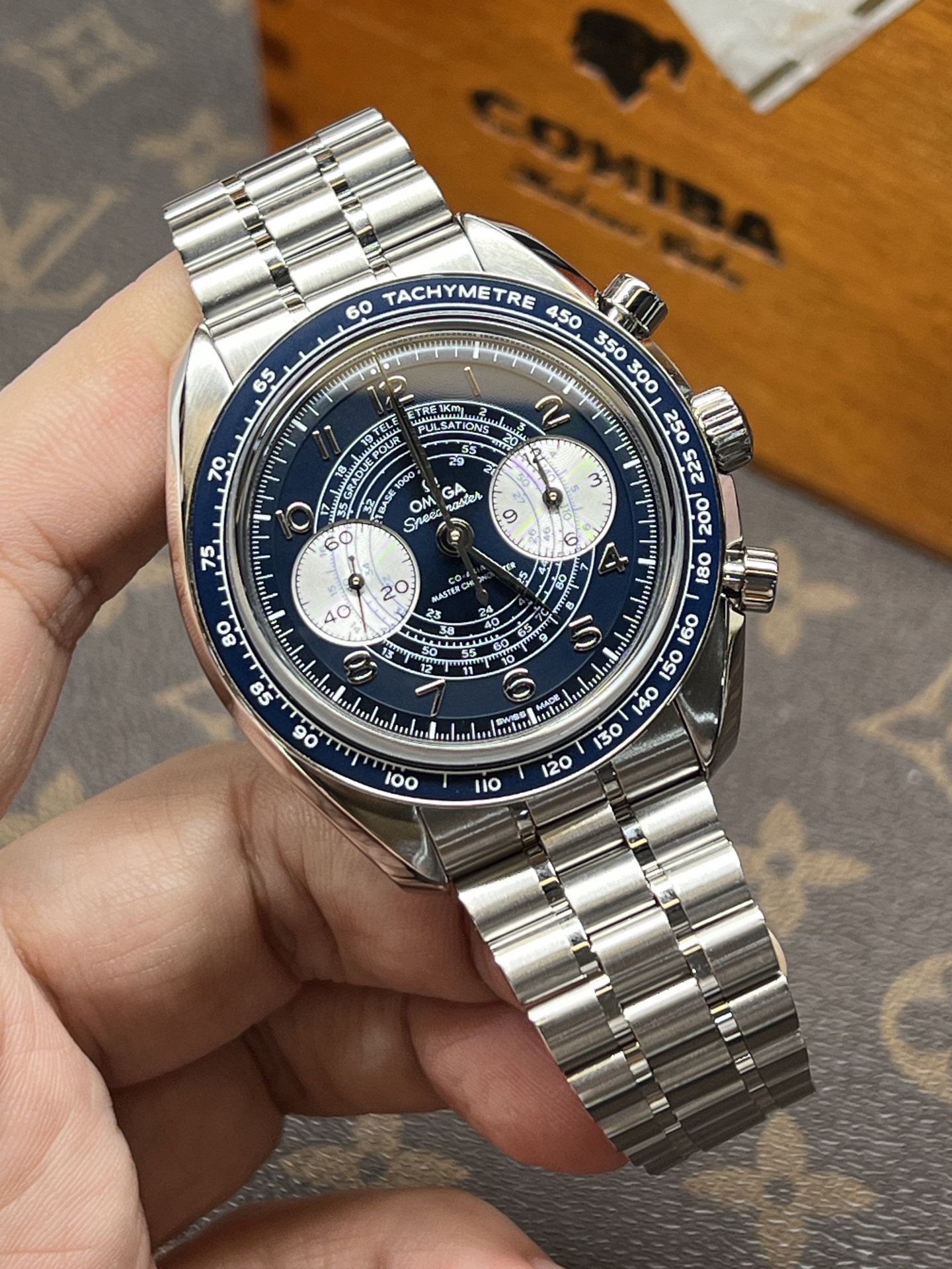 Omega 329.30.43.51.03.001