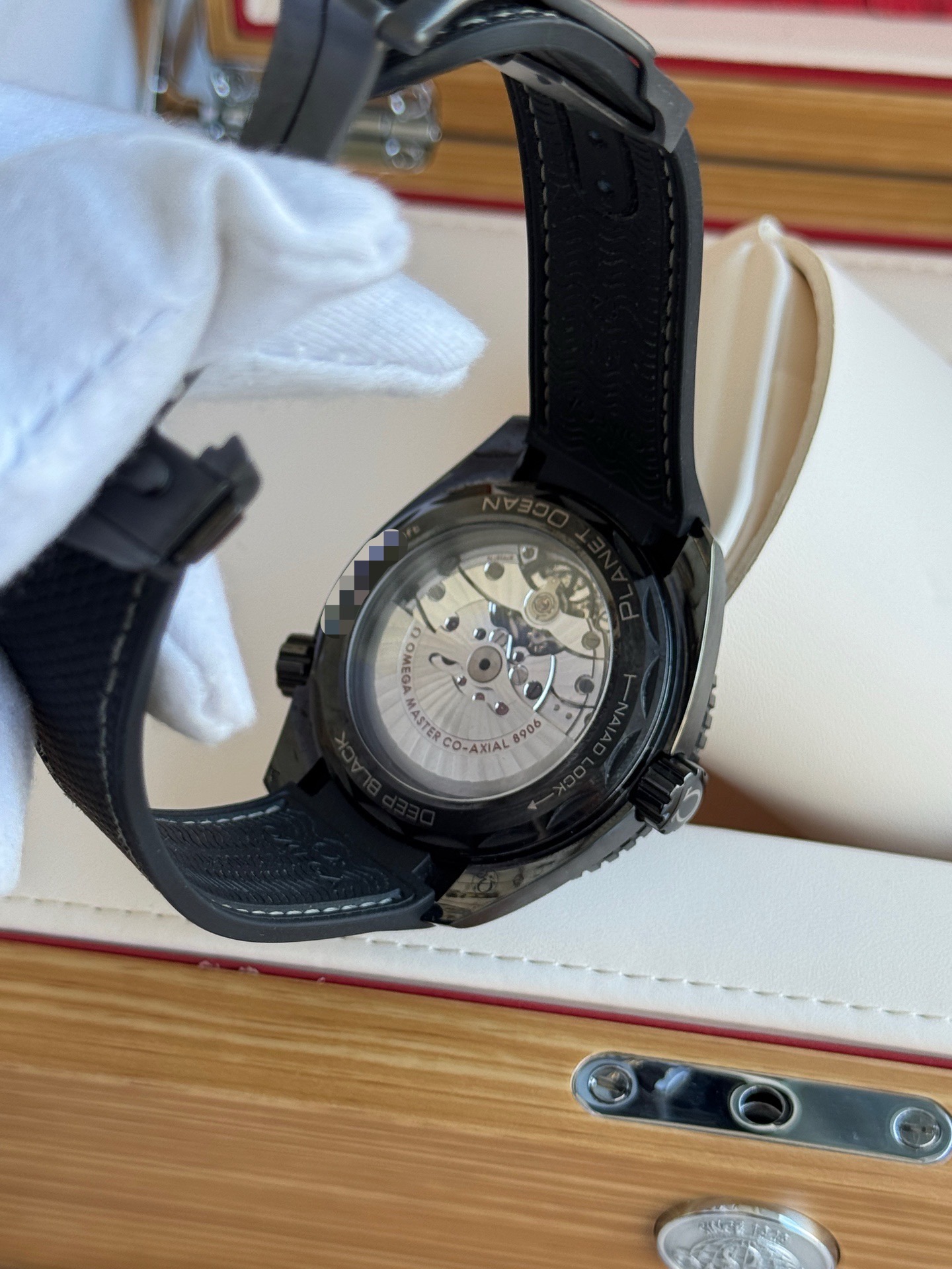 Omega 215.92.46.22.01.001 detail 5