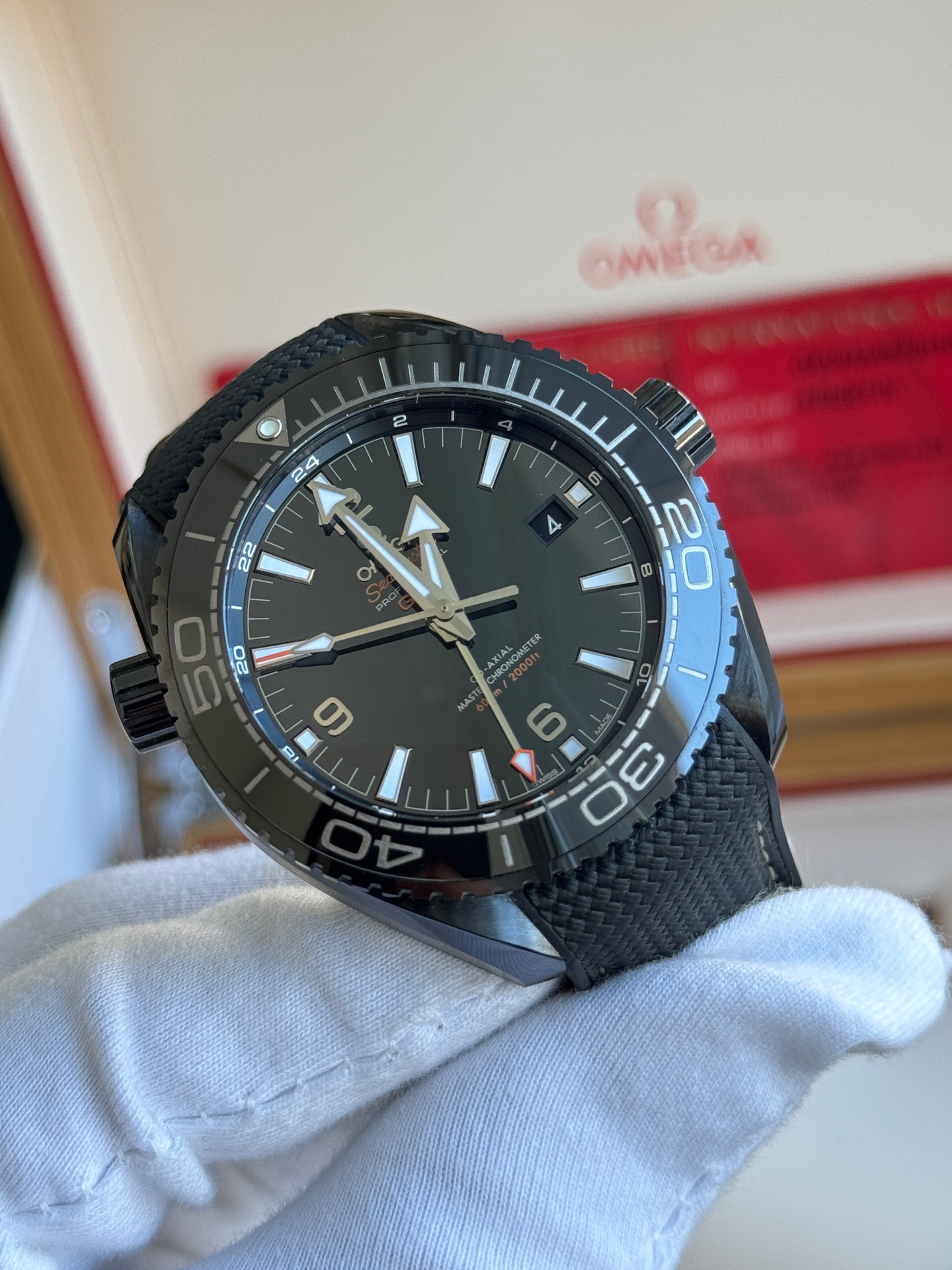 Omega 215.92.46.22.01.001 detail 1