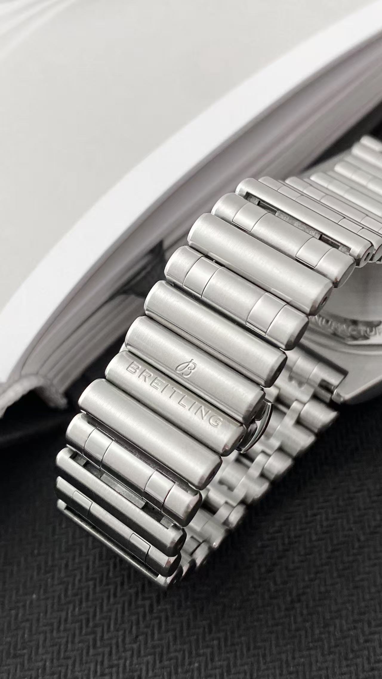 Breitling A32398101B1A1 detail 4
