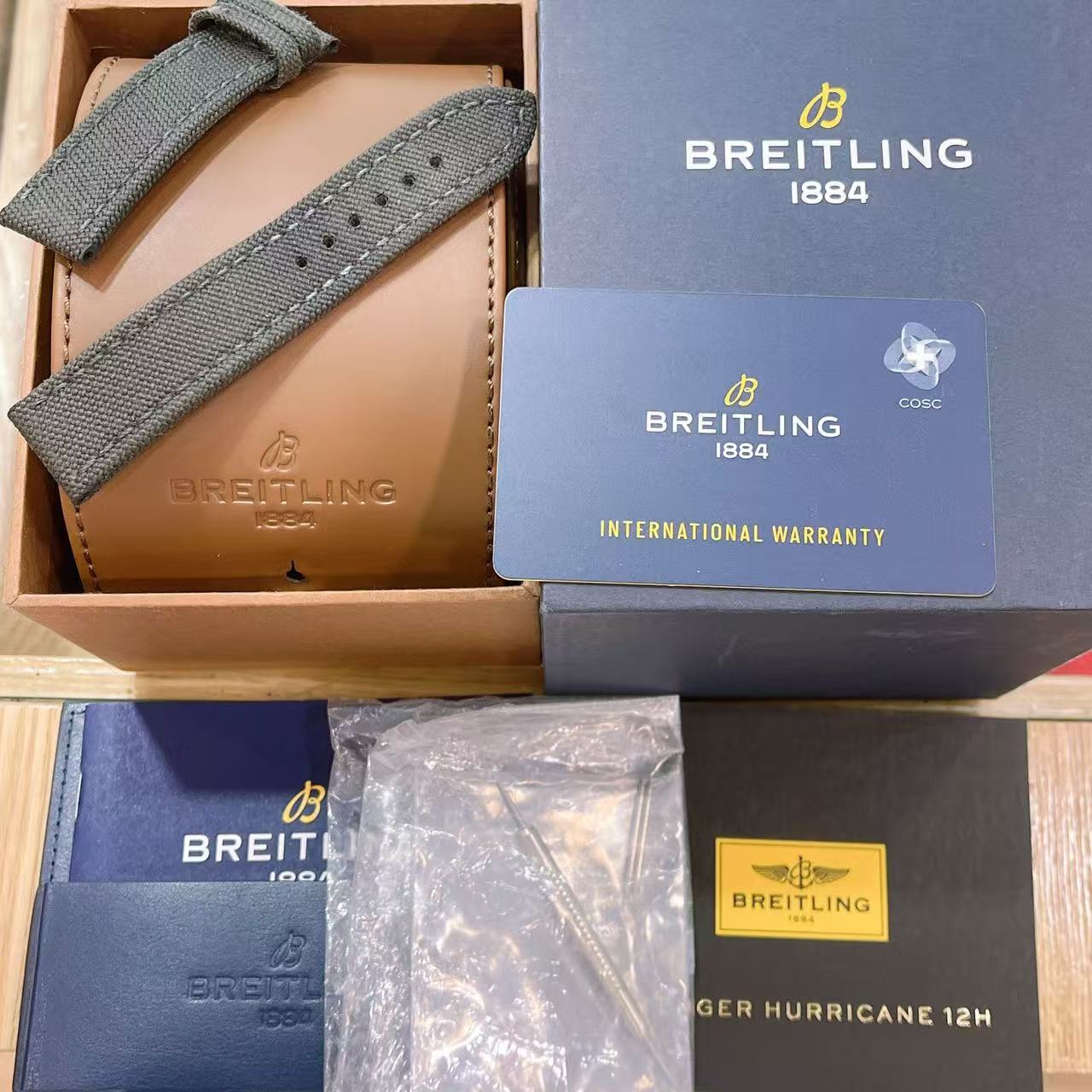 Breitling XB0180E41I1W1 detail 8