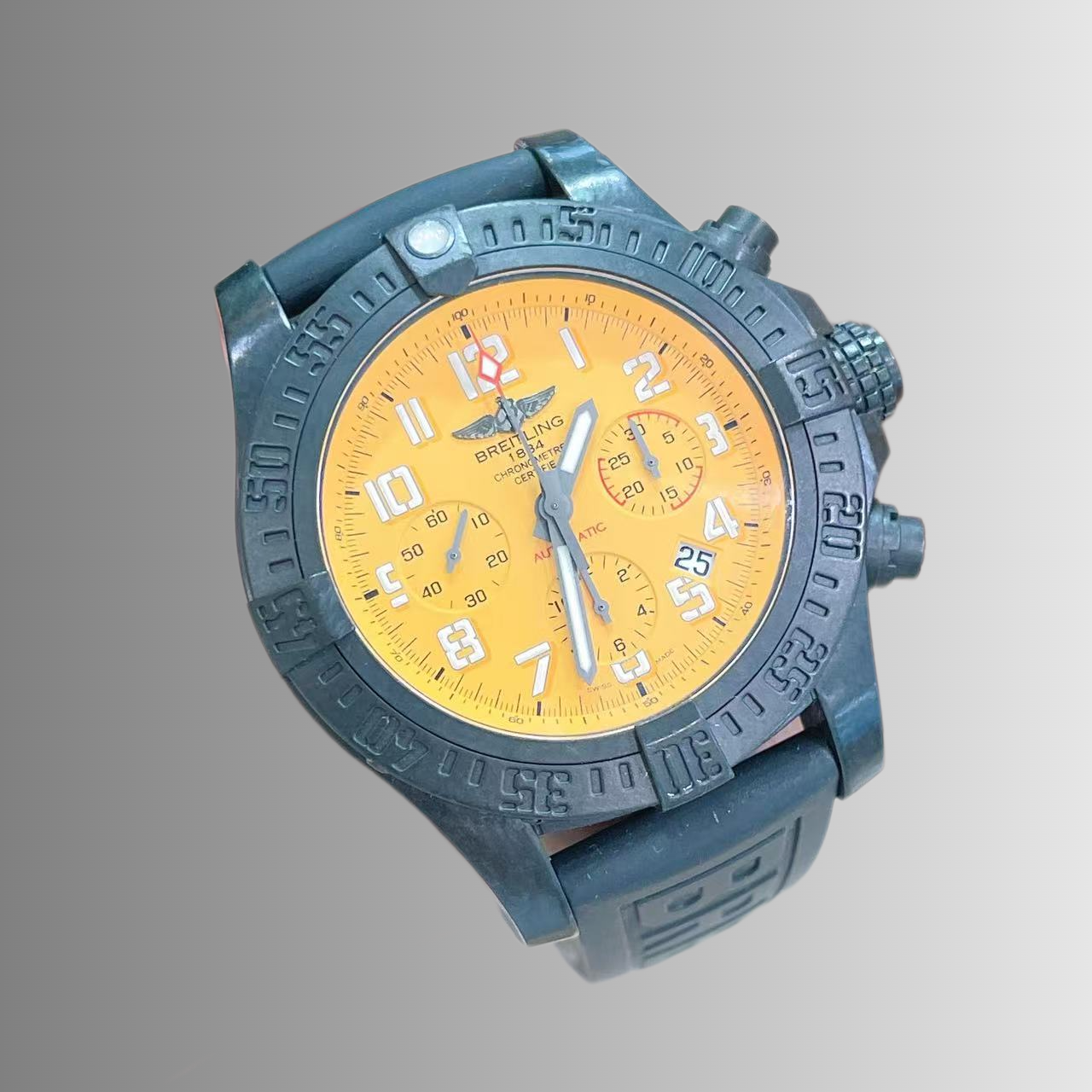 Breitling XB0180E41I1W1 detail 2