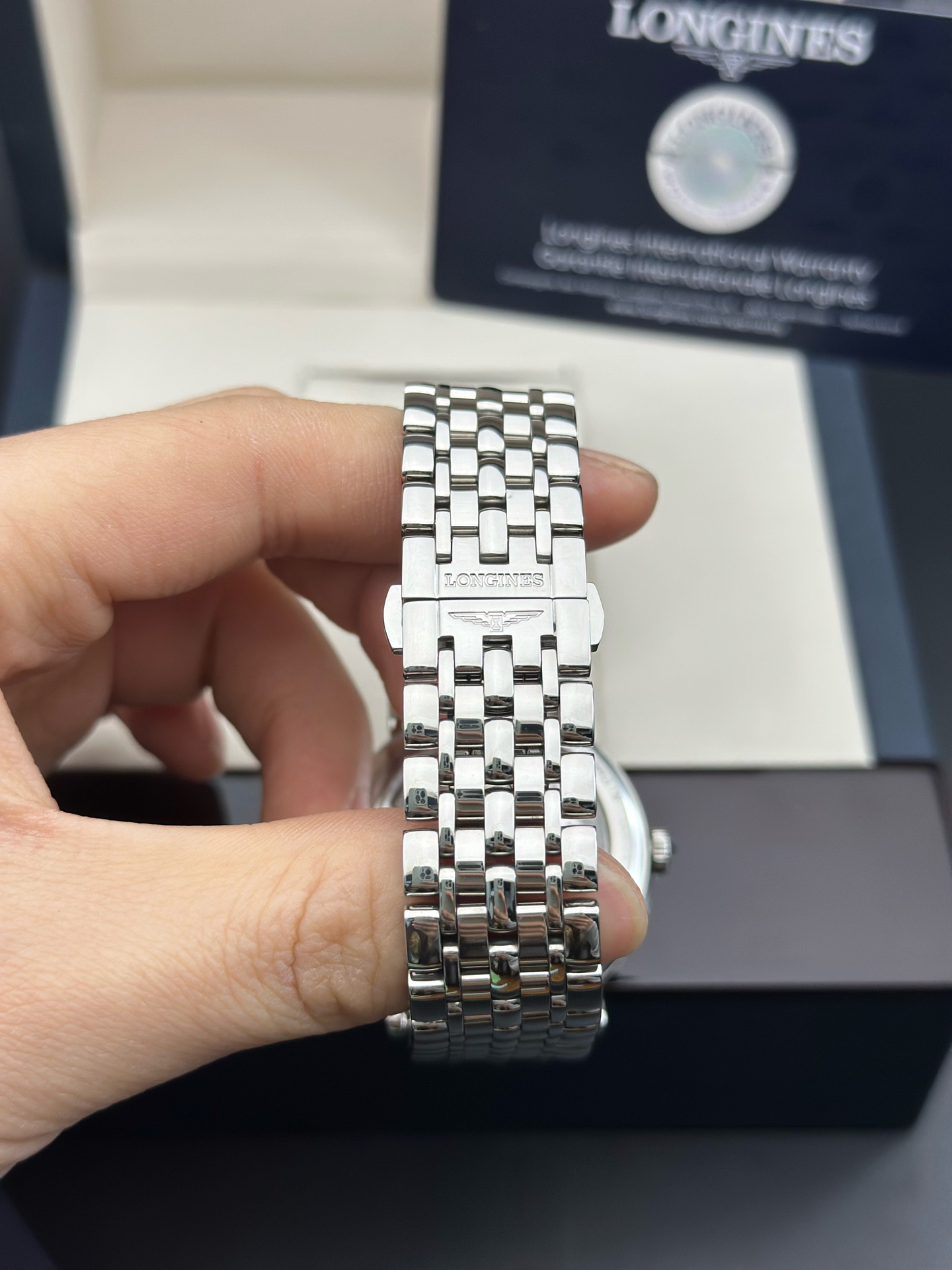 Longines L4.810.4.77.6 detail 4