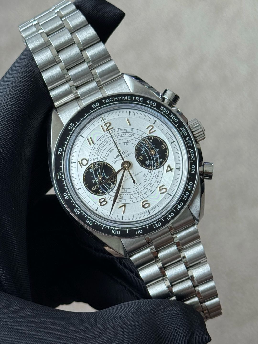 Omega 522.30.43.51.02.001 detail 5