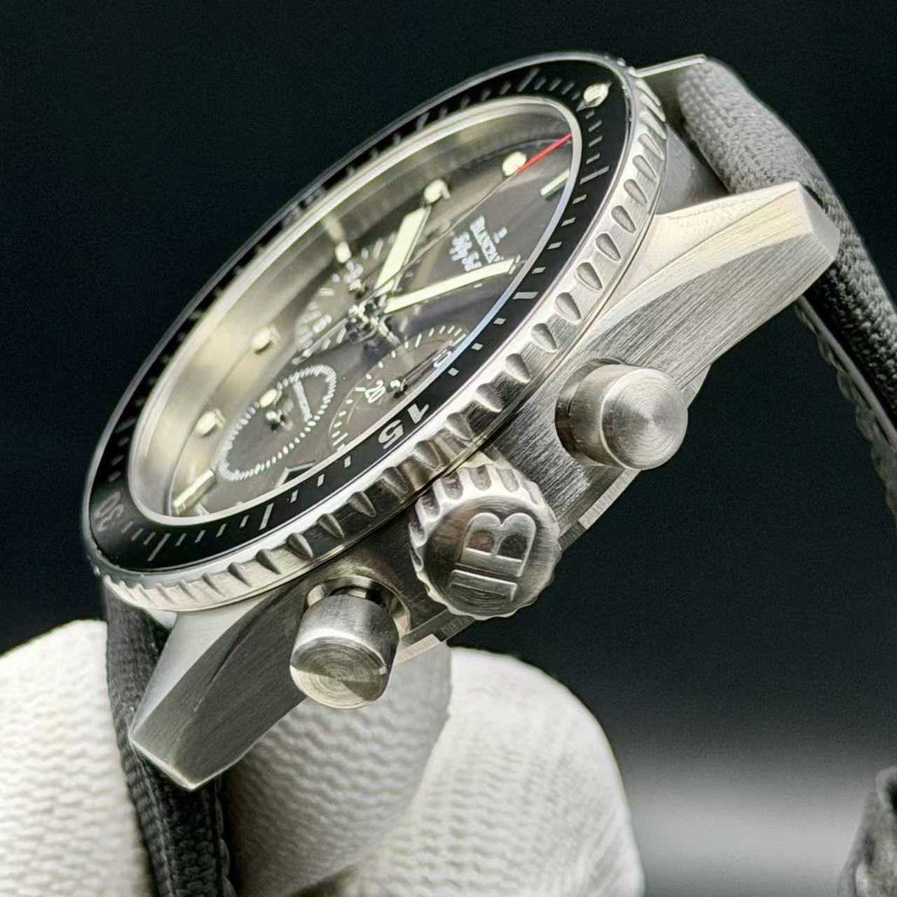 Blancpain 5200-1110-B52A detail 6