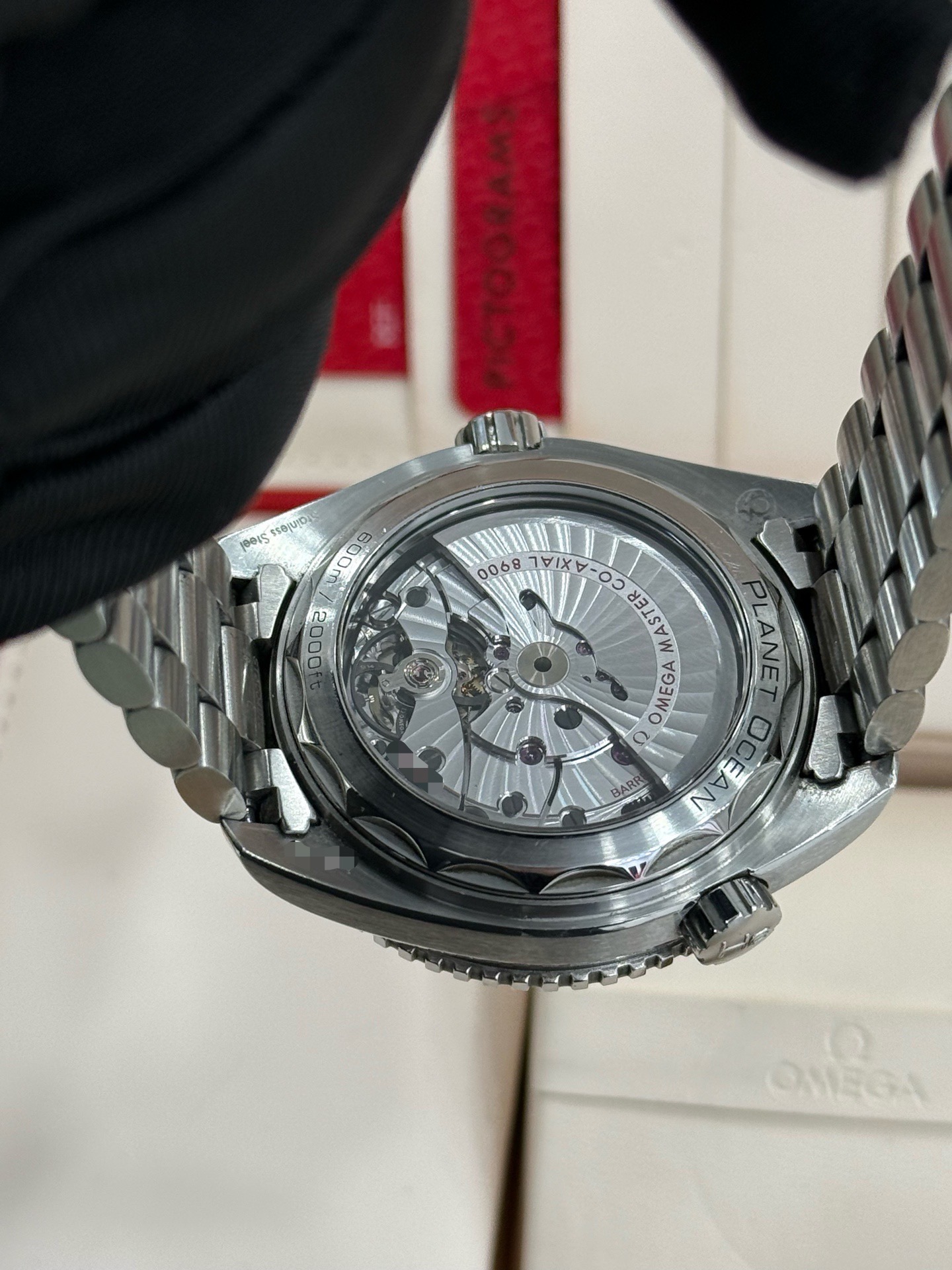 Omega 215.30.44.21.01.002 detail 8