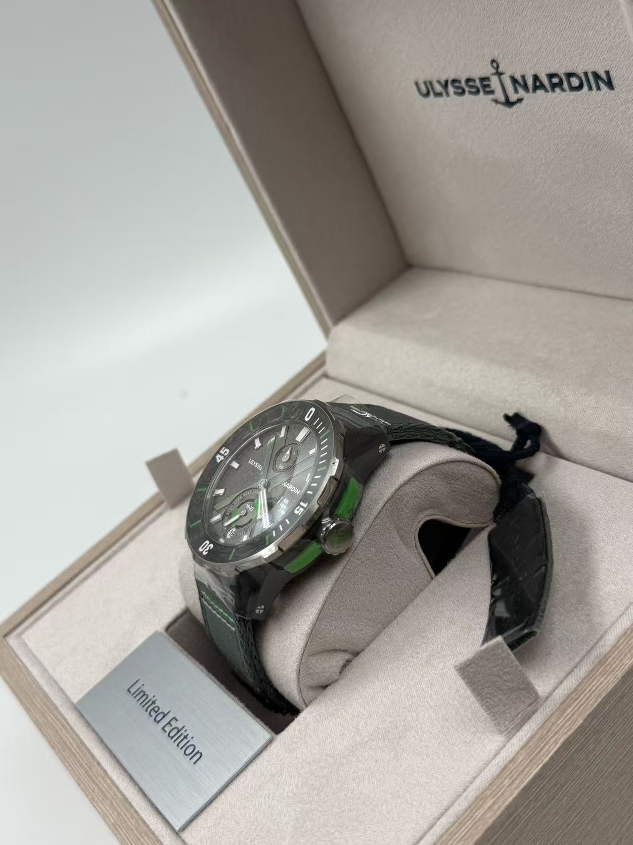 Ulysse Nardin 1183-170LE detail 2