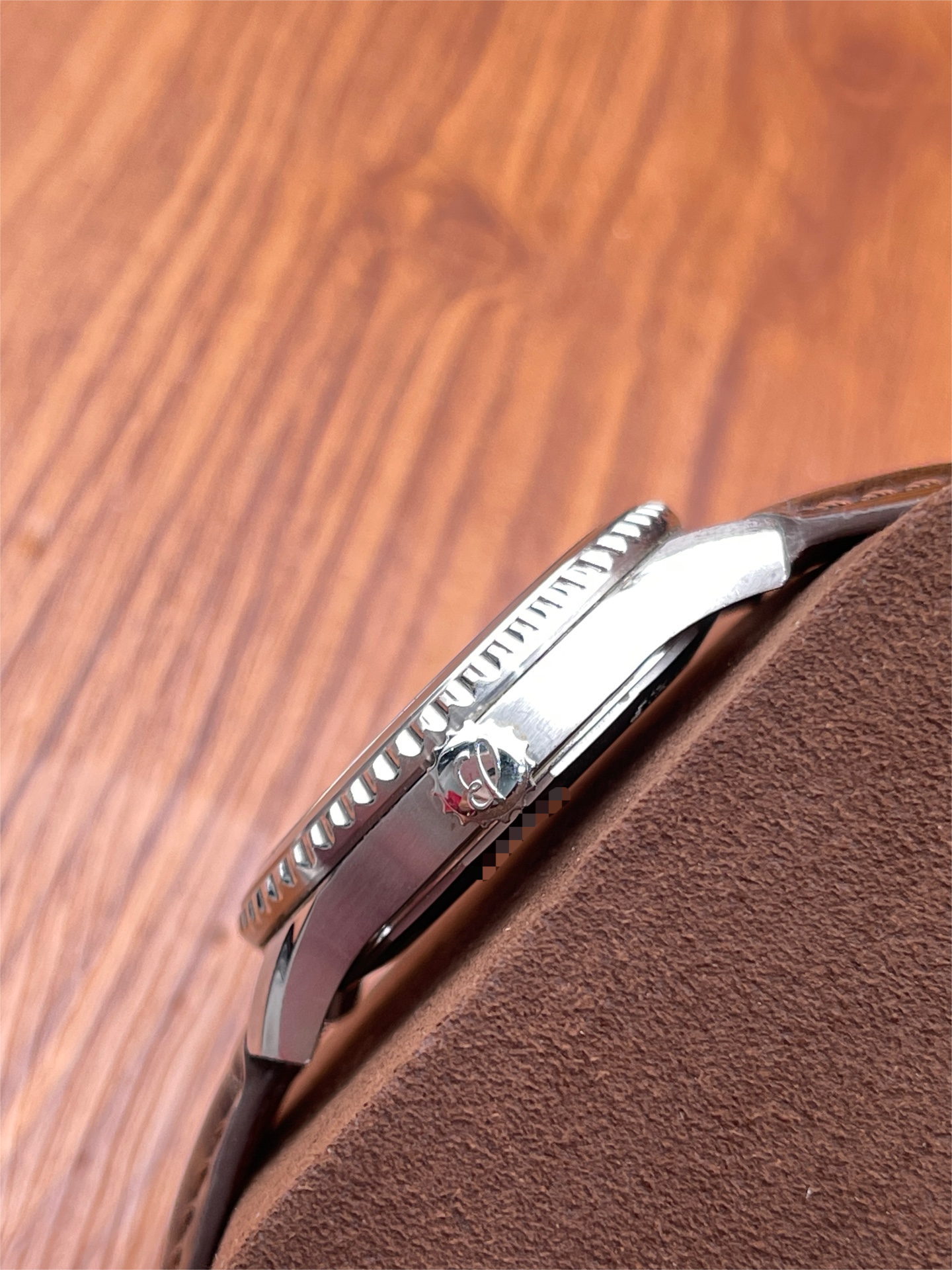 Breitling A45330101C1X3 detail 2
