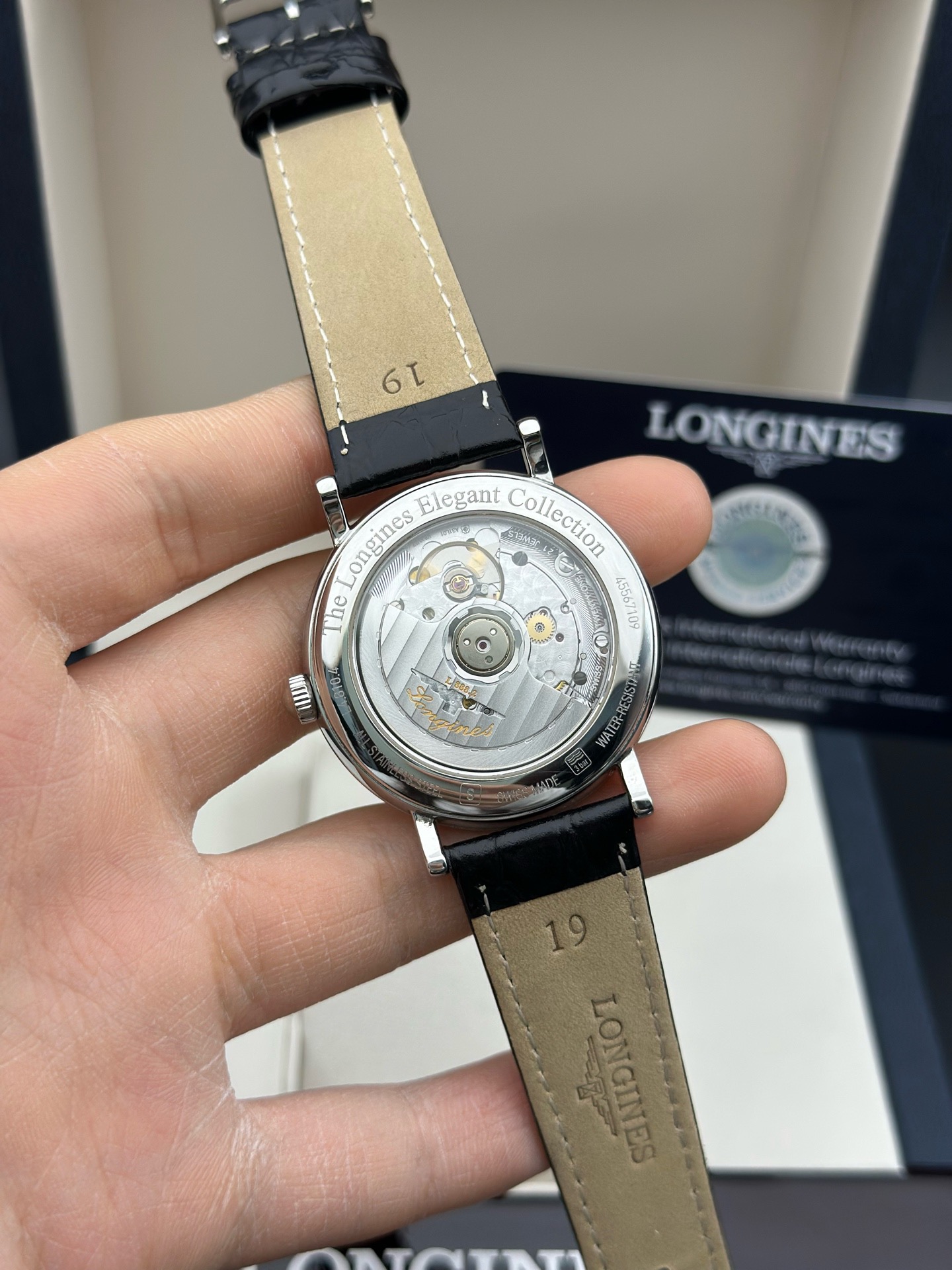Longines L4.810.4.11.2 detail 6