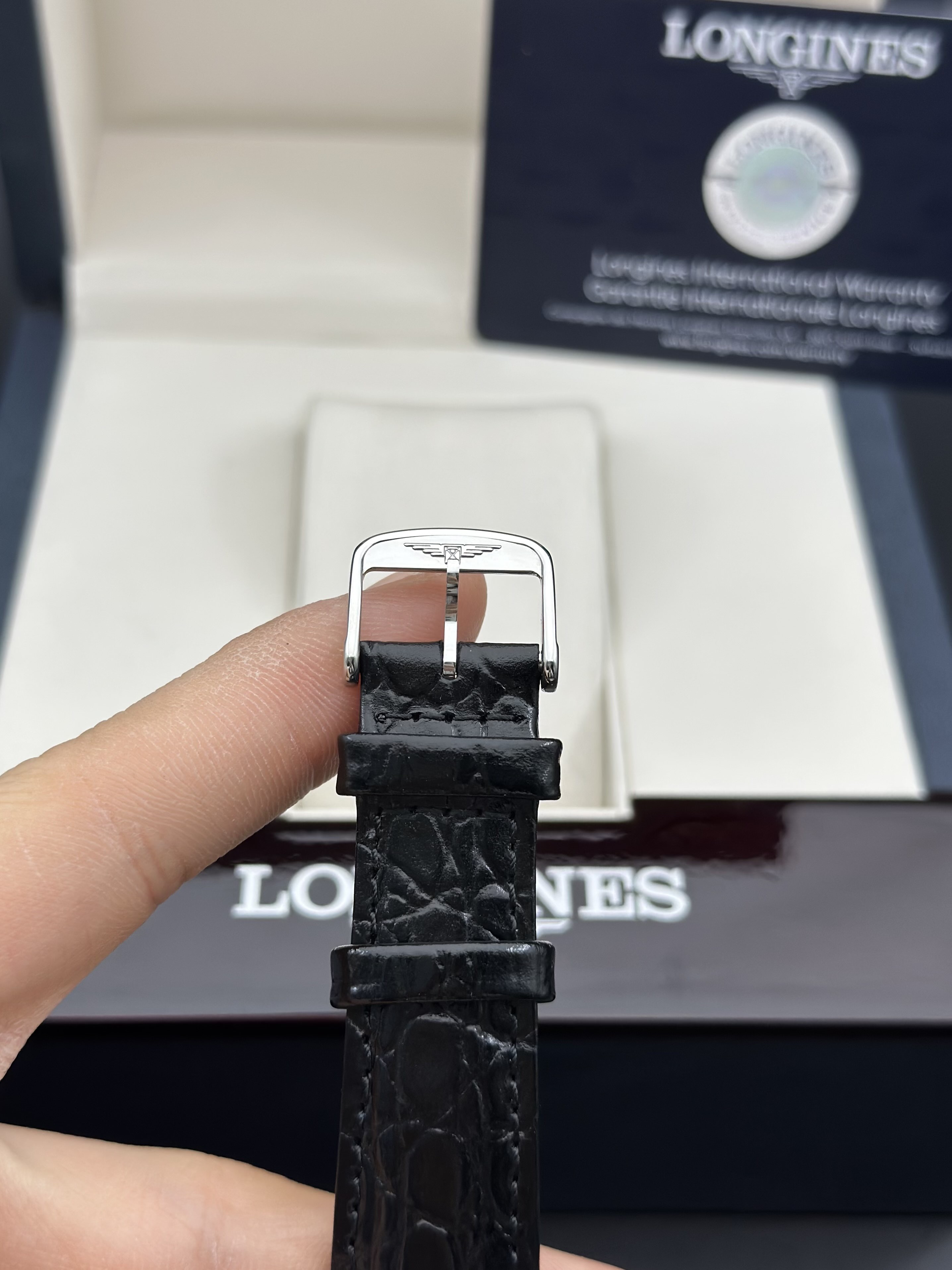 Longines L4.810.4.11.2 detail 4