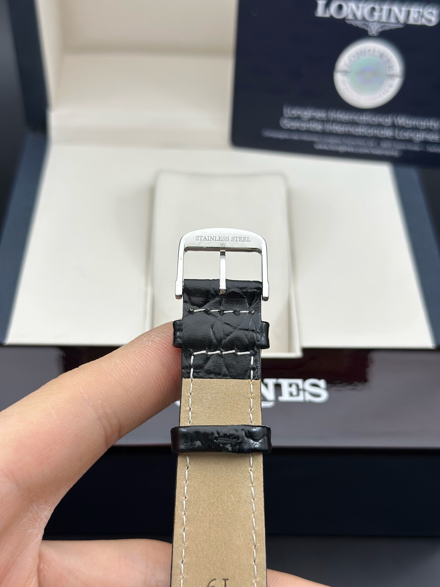 Longines L4.810.4.11.2 detail 5