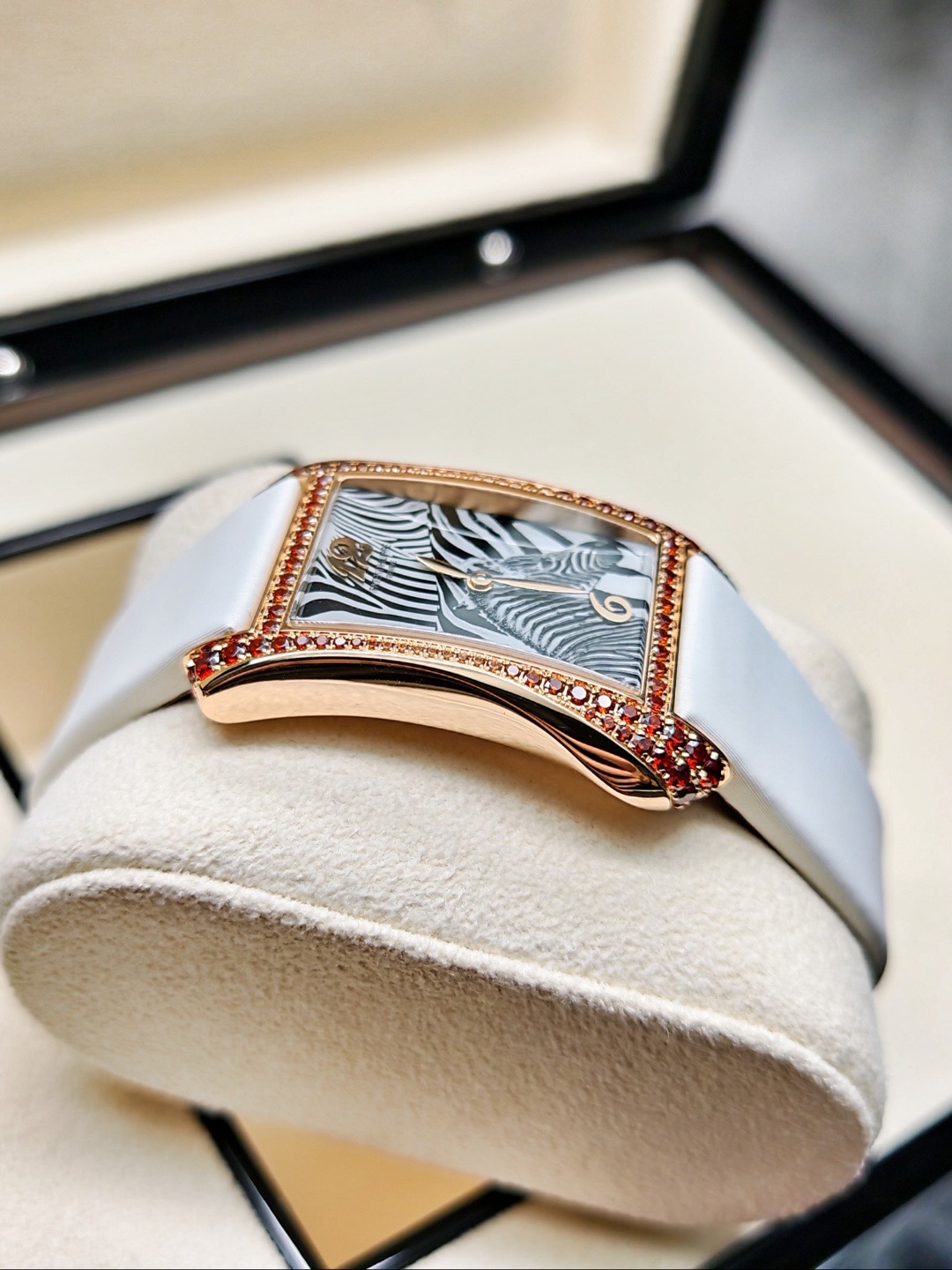 Patek Philippe 4962 / 200R-010 detail 3