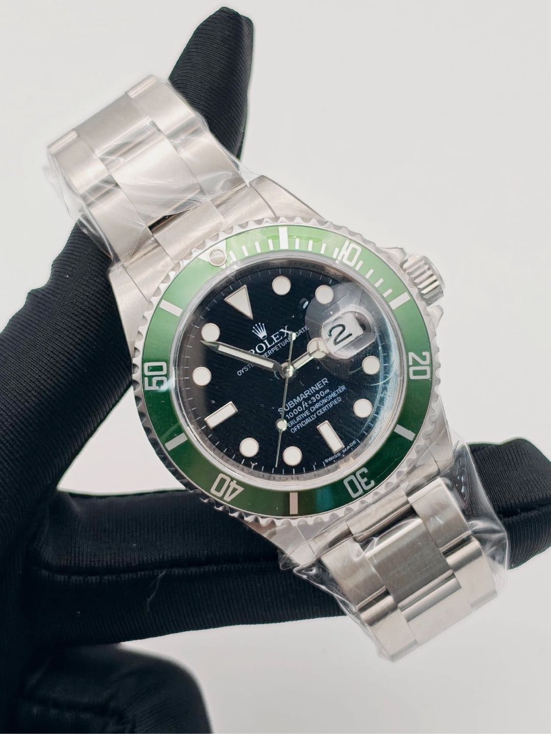 Rolex 16610LV-93250 detail 2