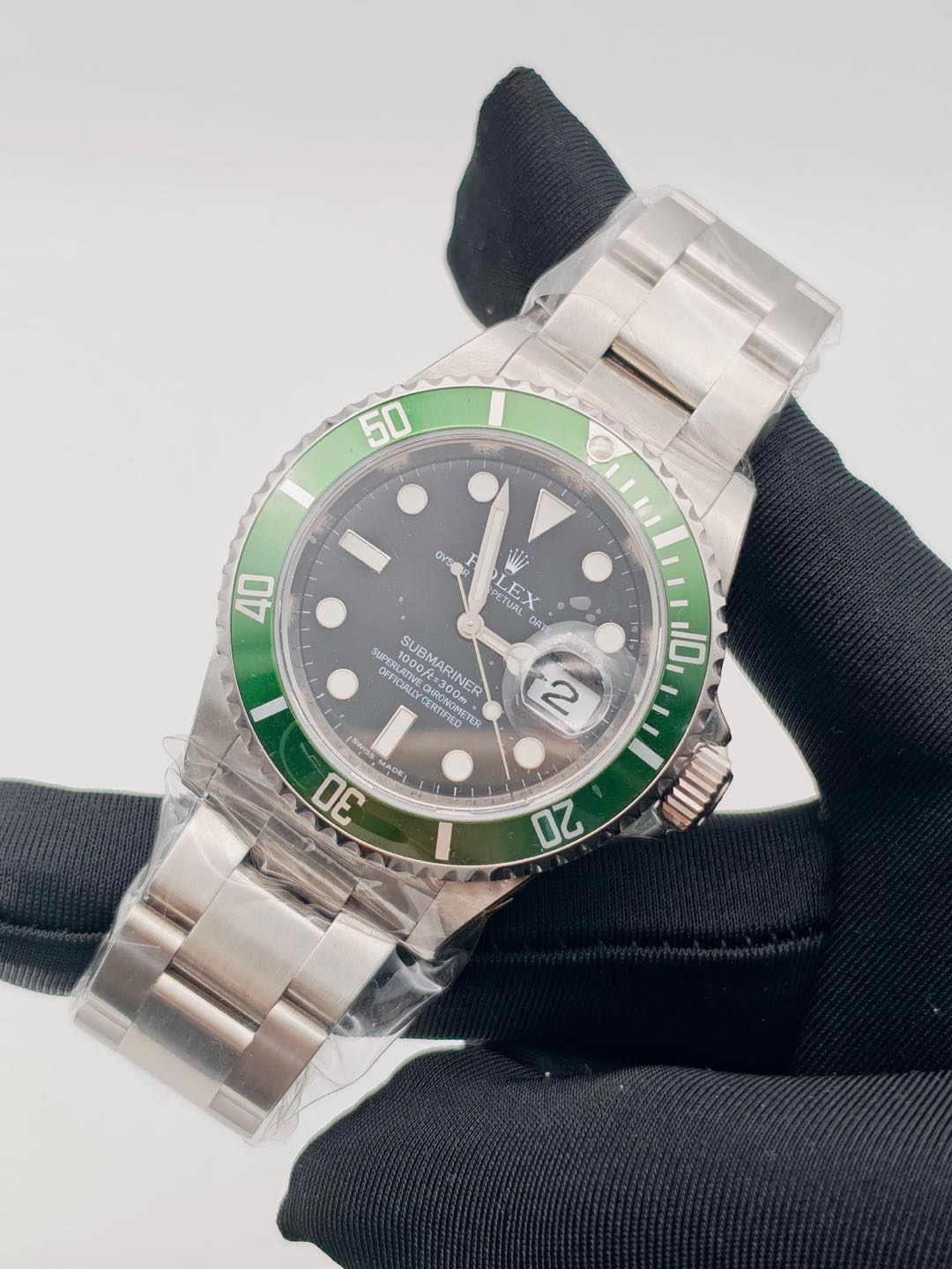 Rolex 16610LV-93250 detail 1