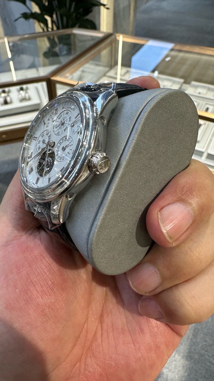 Blancpain 4238-3442-55B detail 1