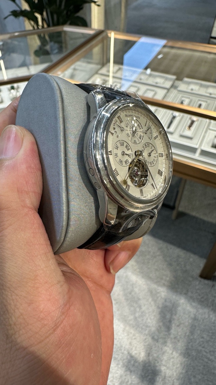 Blancpain 4238-3442-55B detail 2
