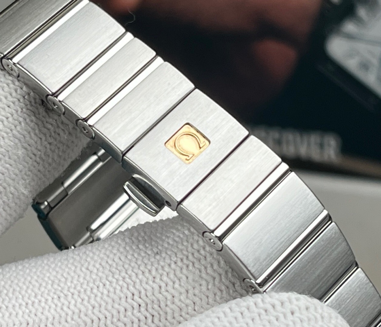 Omega 123.10.27.60.55.001 detail 7