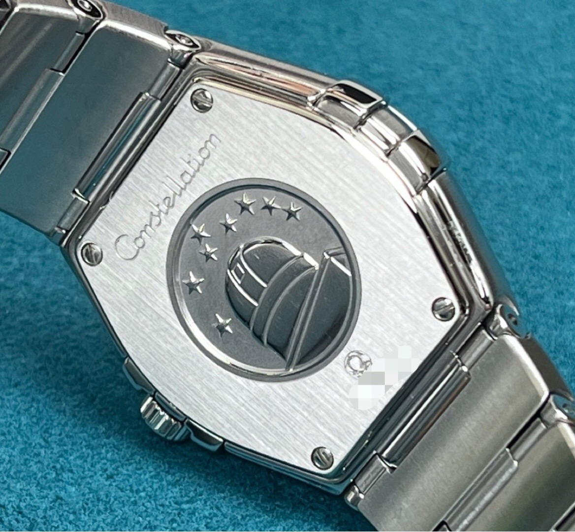 Omega 123.10.27.60.55.001 detail 6