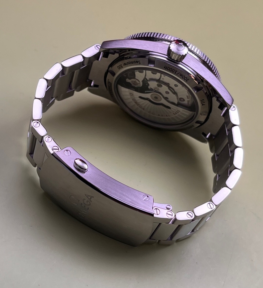 Omega 233.30.41.21.01.001 detail 5
