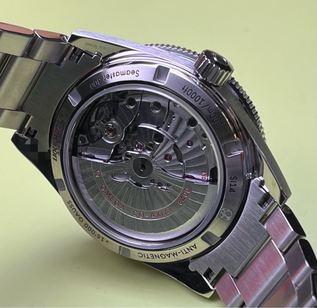 Omega 233.30.41.21.01.001 detail 6