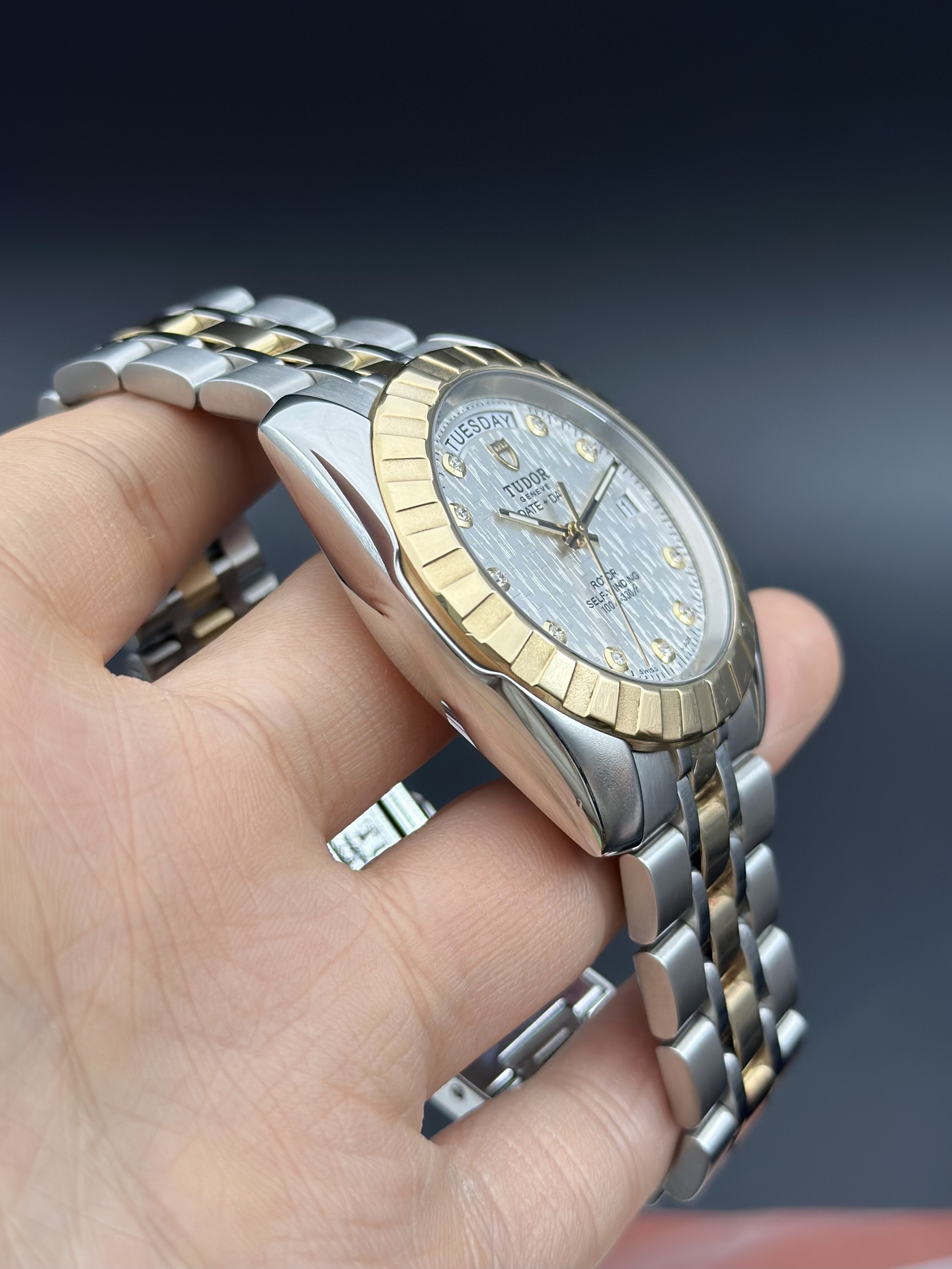 Tudor M23013-0016 detail 2