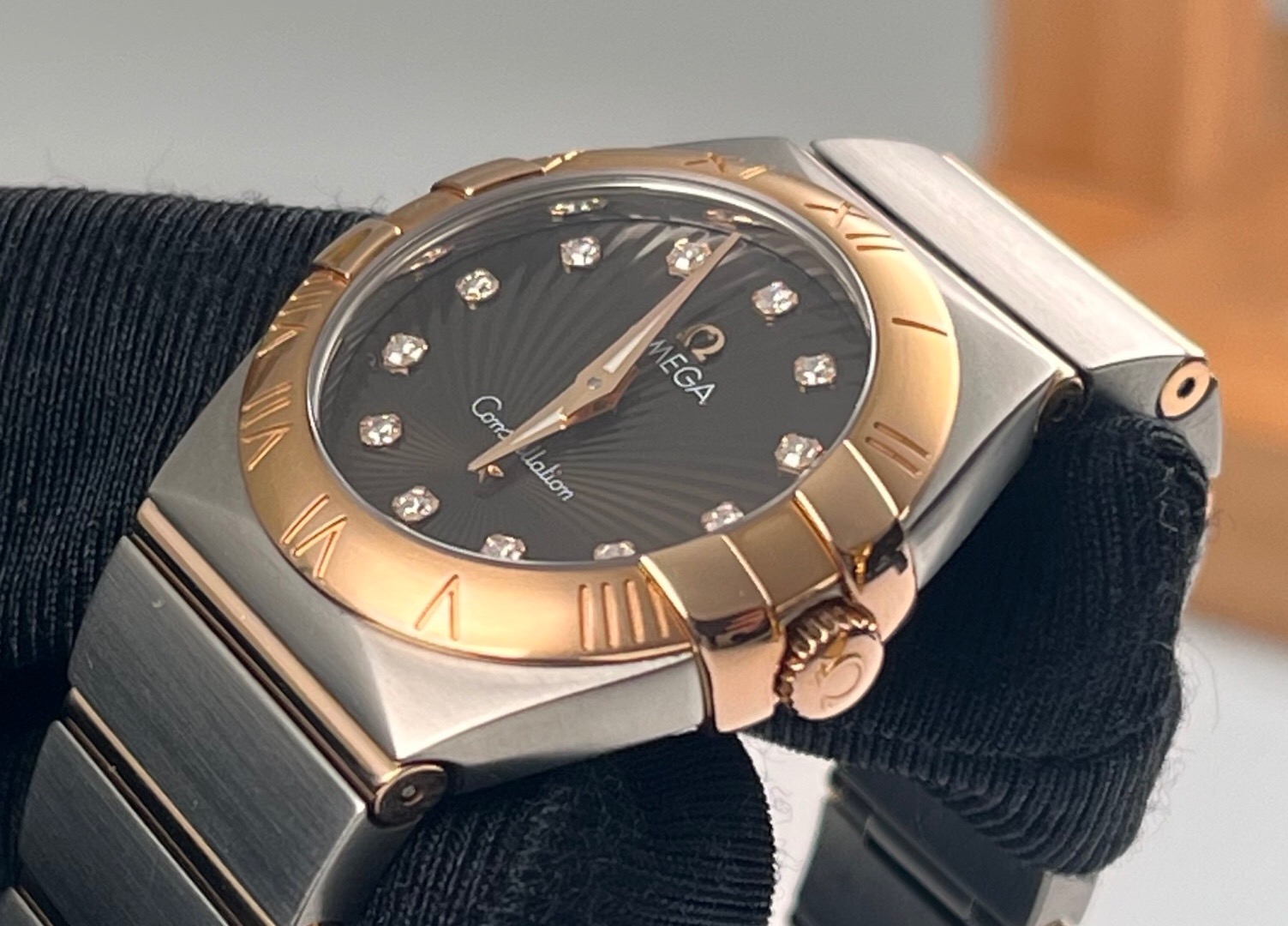 Omega 123.20.27.60.63.002 detail 2