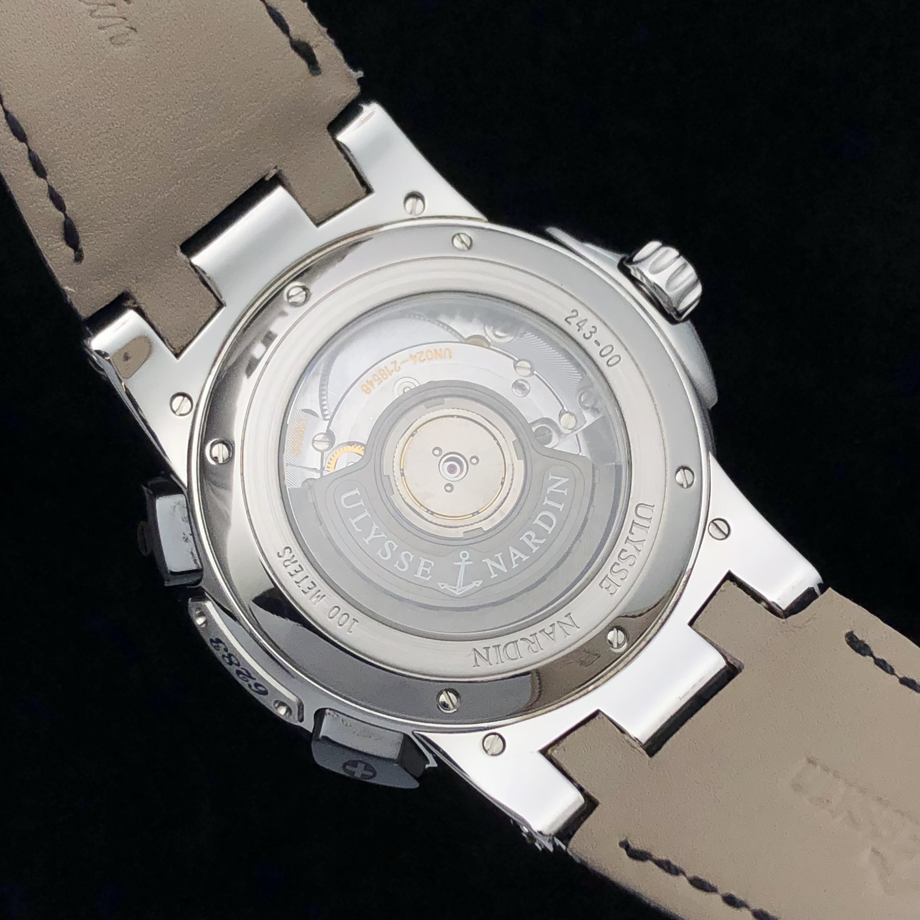 Ulysse Nardin 243-00 detail 5