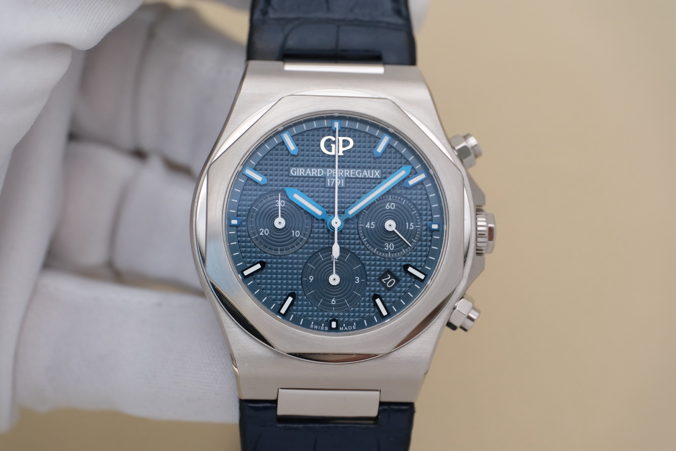 Girard Perregaux 81020-11-431-BB4A detail 7