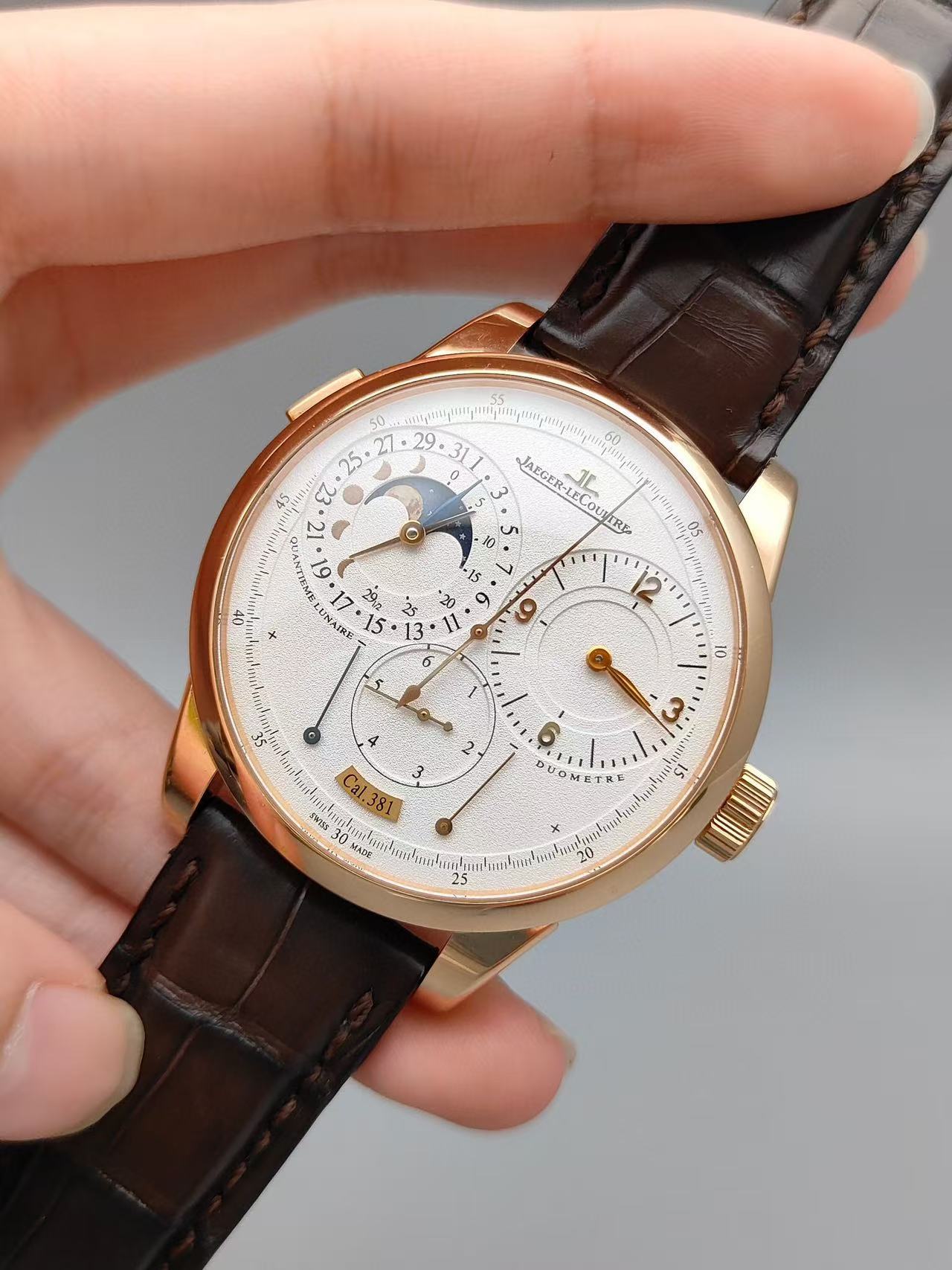 Jaeger-LeCoultre 6042521 detail 1