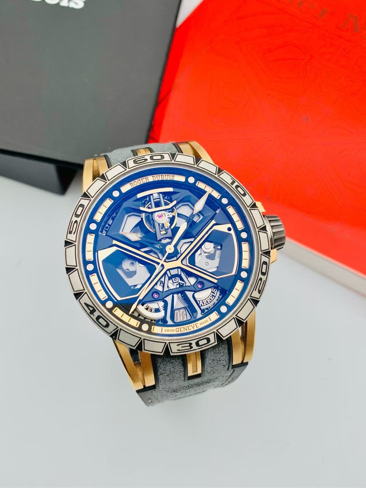 Roger Dubuis DBEX0750 detail 4