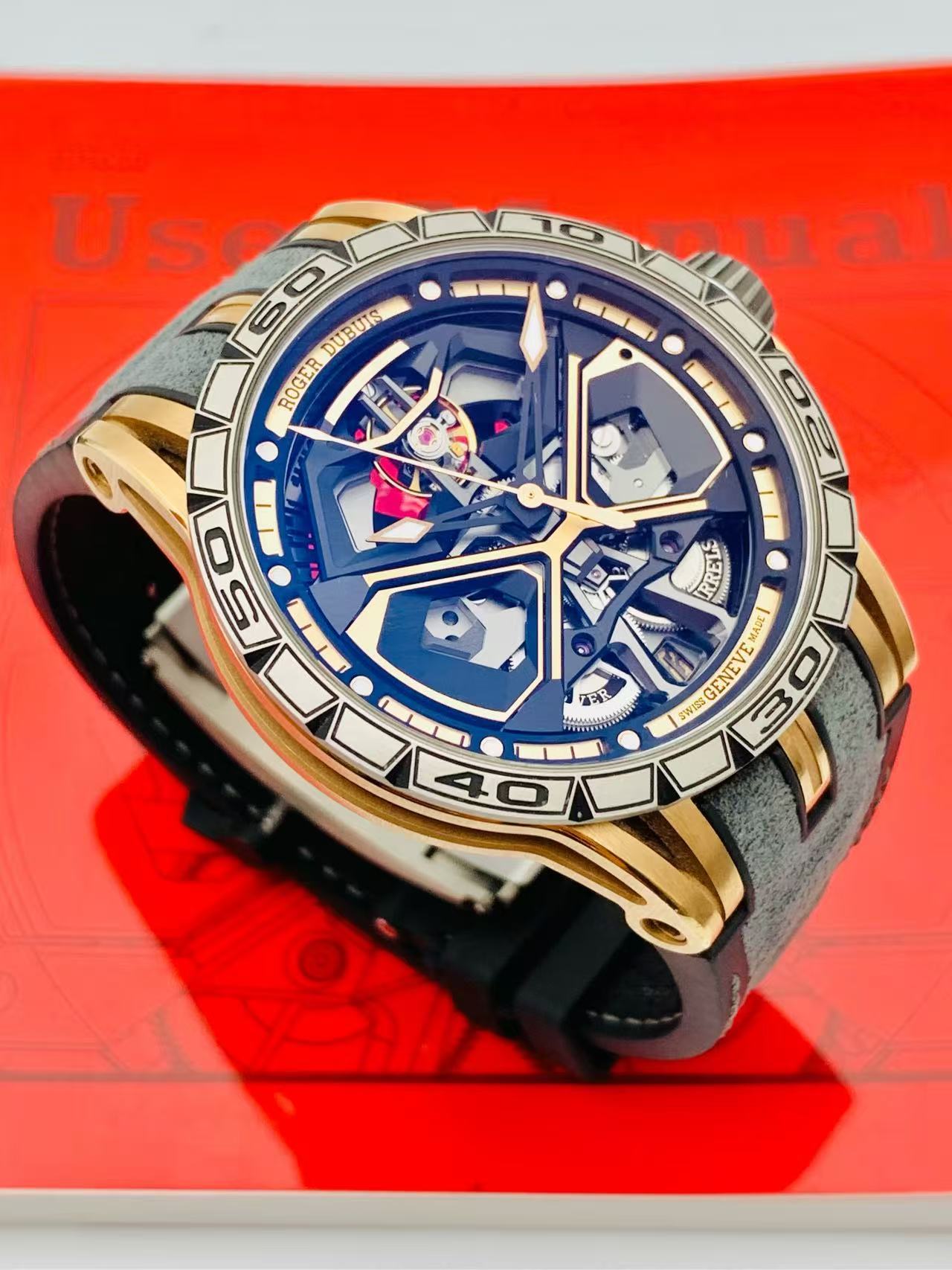 Roger Dubuis DBEX0750 detail 2
