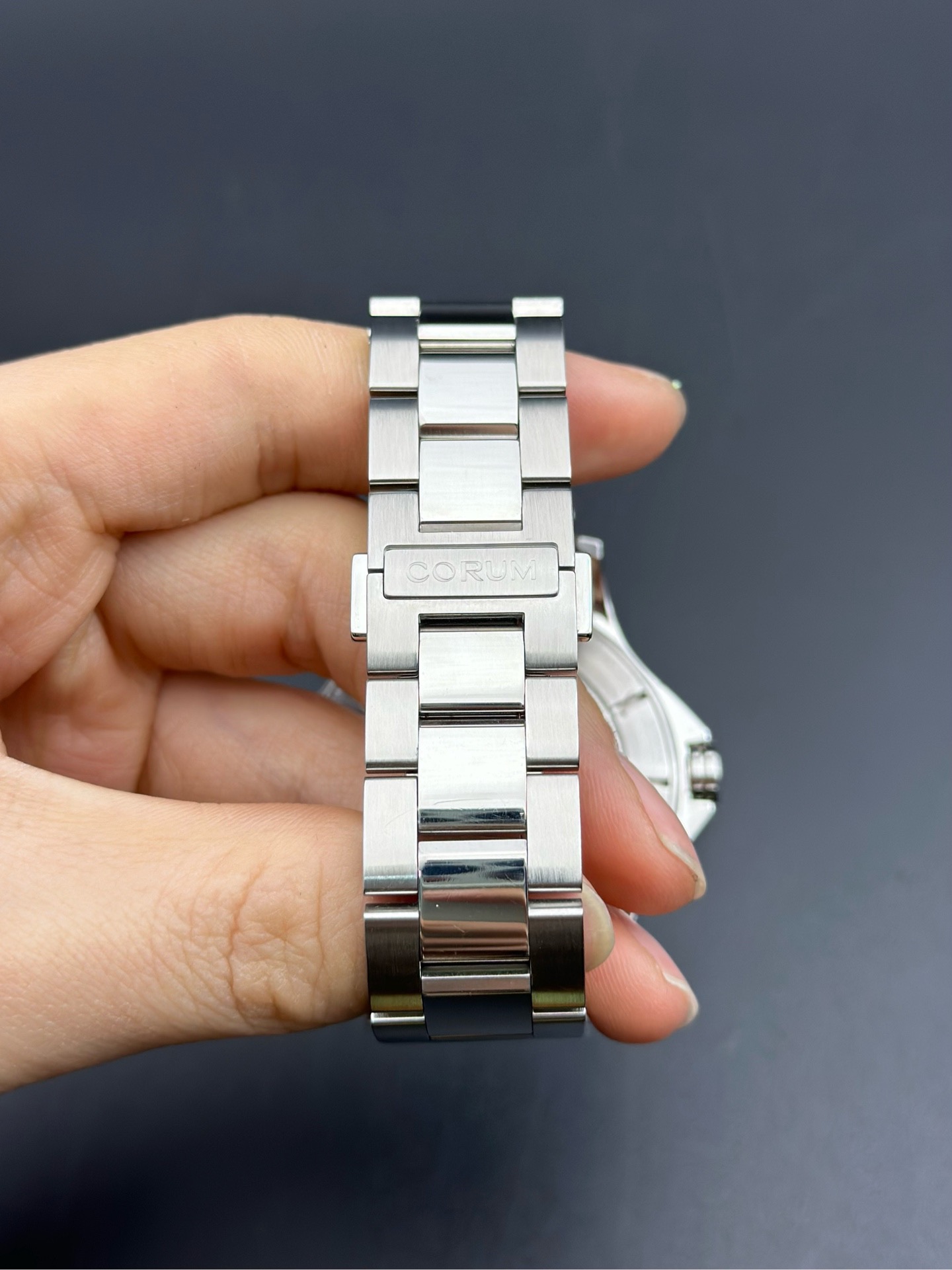 Corum A395 / 02623-395.101.20. / V720 detail 5