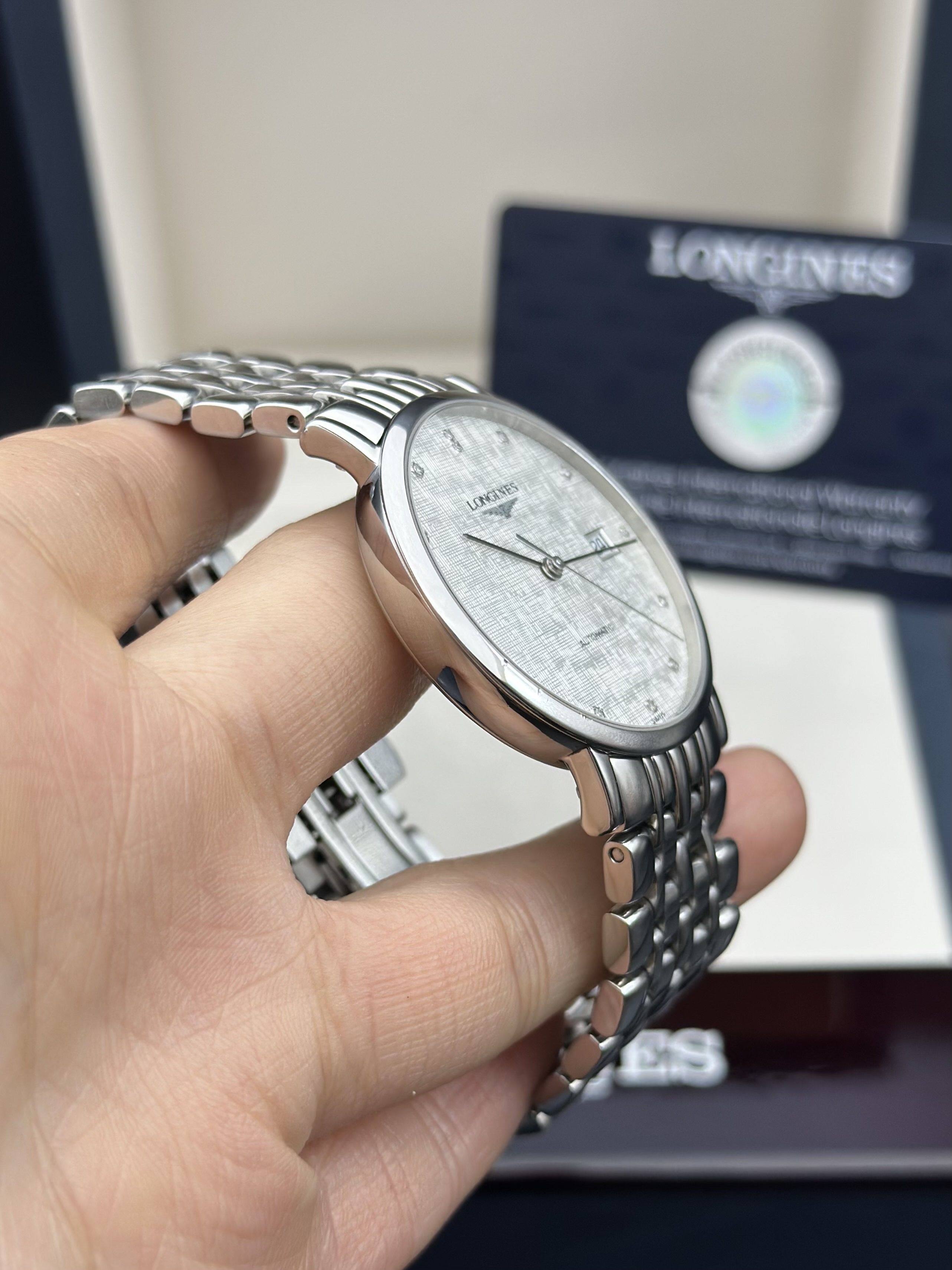 Longines L4.810.4.77.6 detail 2