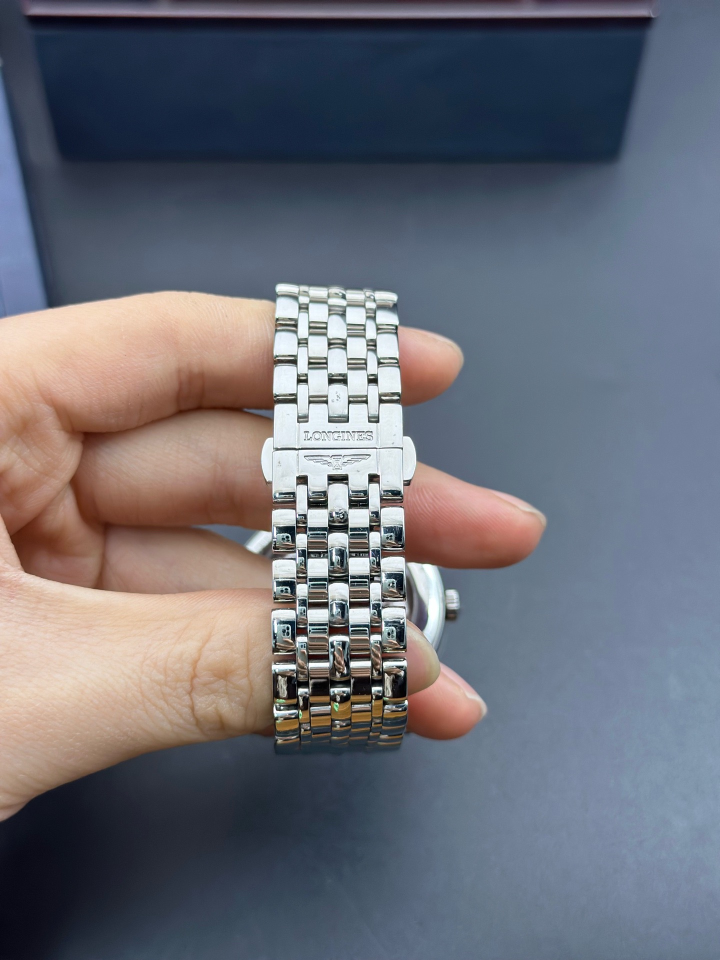 Longines L4.810.4.77.6 detail 4