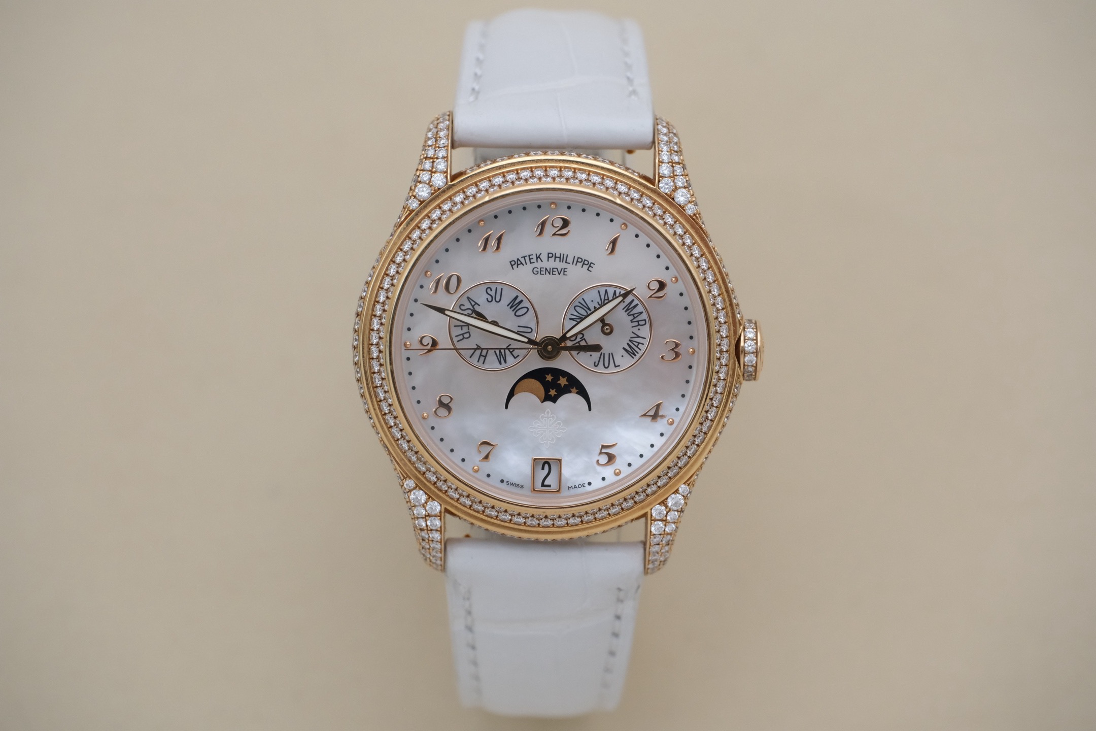 Patek Philippe 4937R-001 detail 4