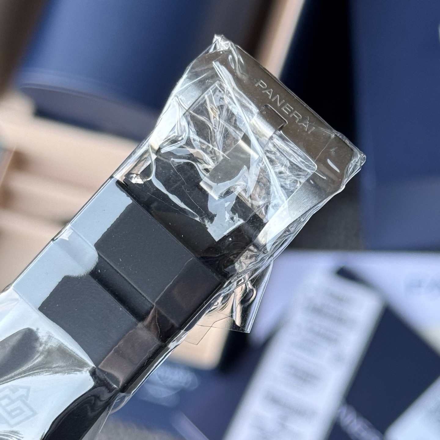Panerai PAM02223 detail 4
