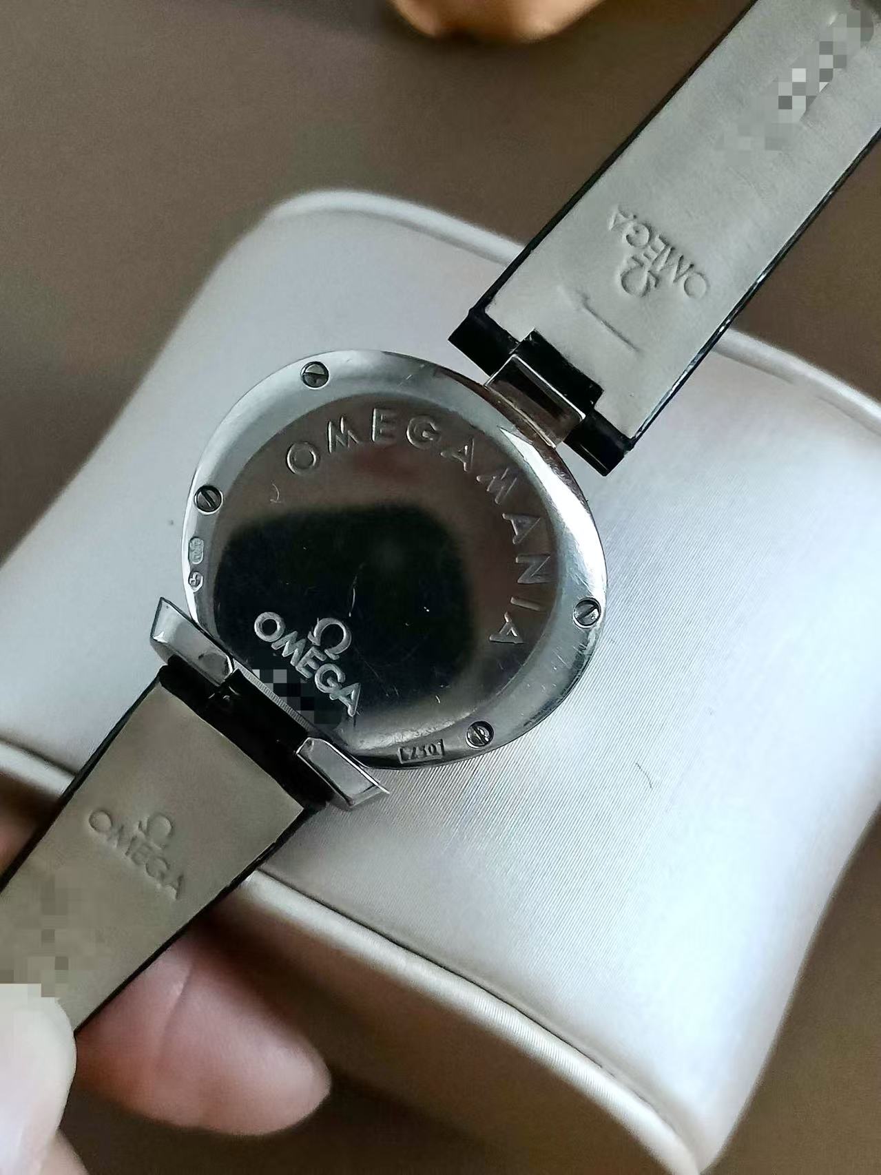 Omega 5886.72.51 detail 3