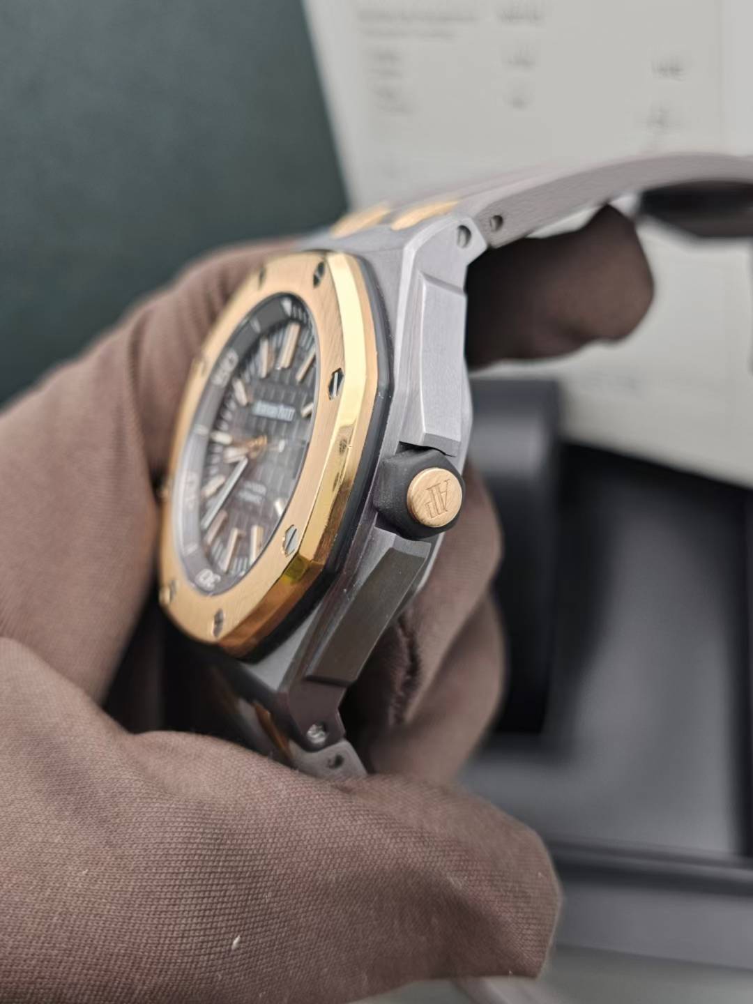 Audemars Piguet 15709TR.OO.A005CR.01 detail 3