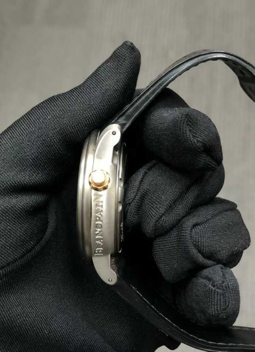 Blancpain 2041-12A30-64B detail 1
