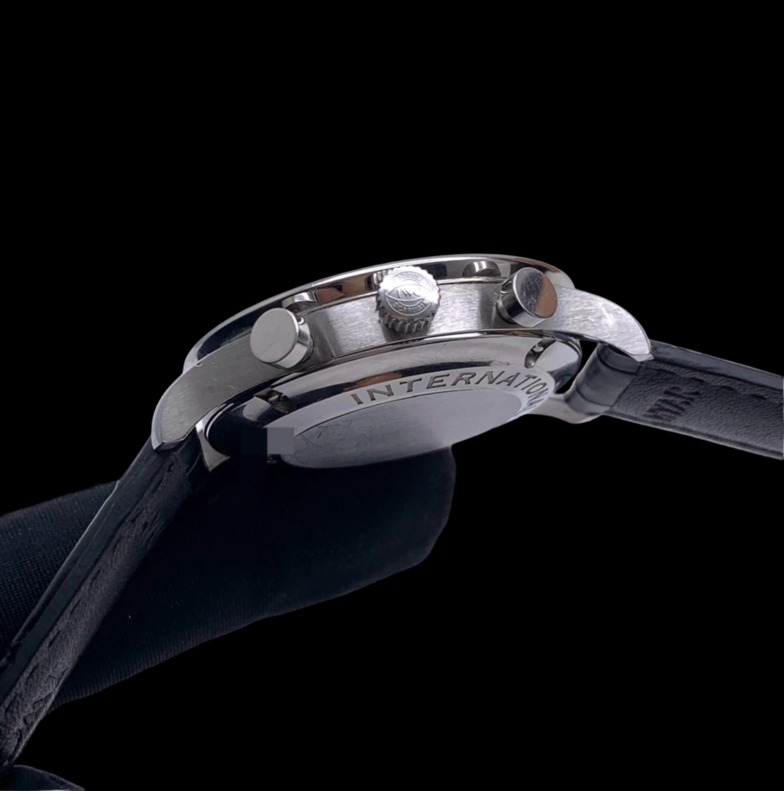 IWC 371438 detail 2