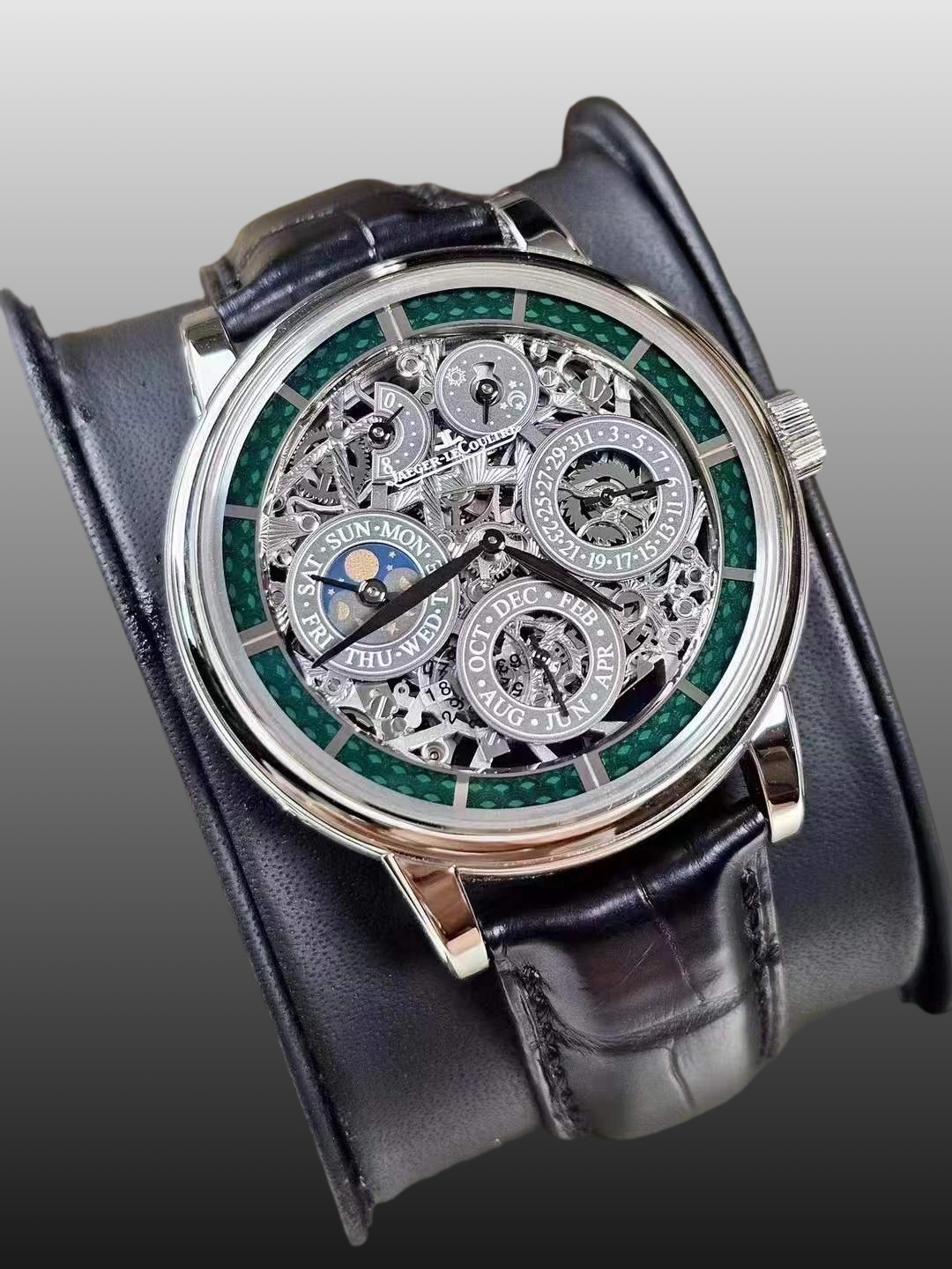 Jaeger-LeCoultre 5063540 detail 1